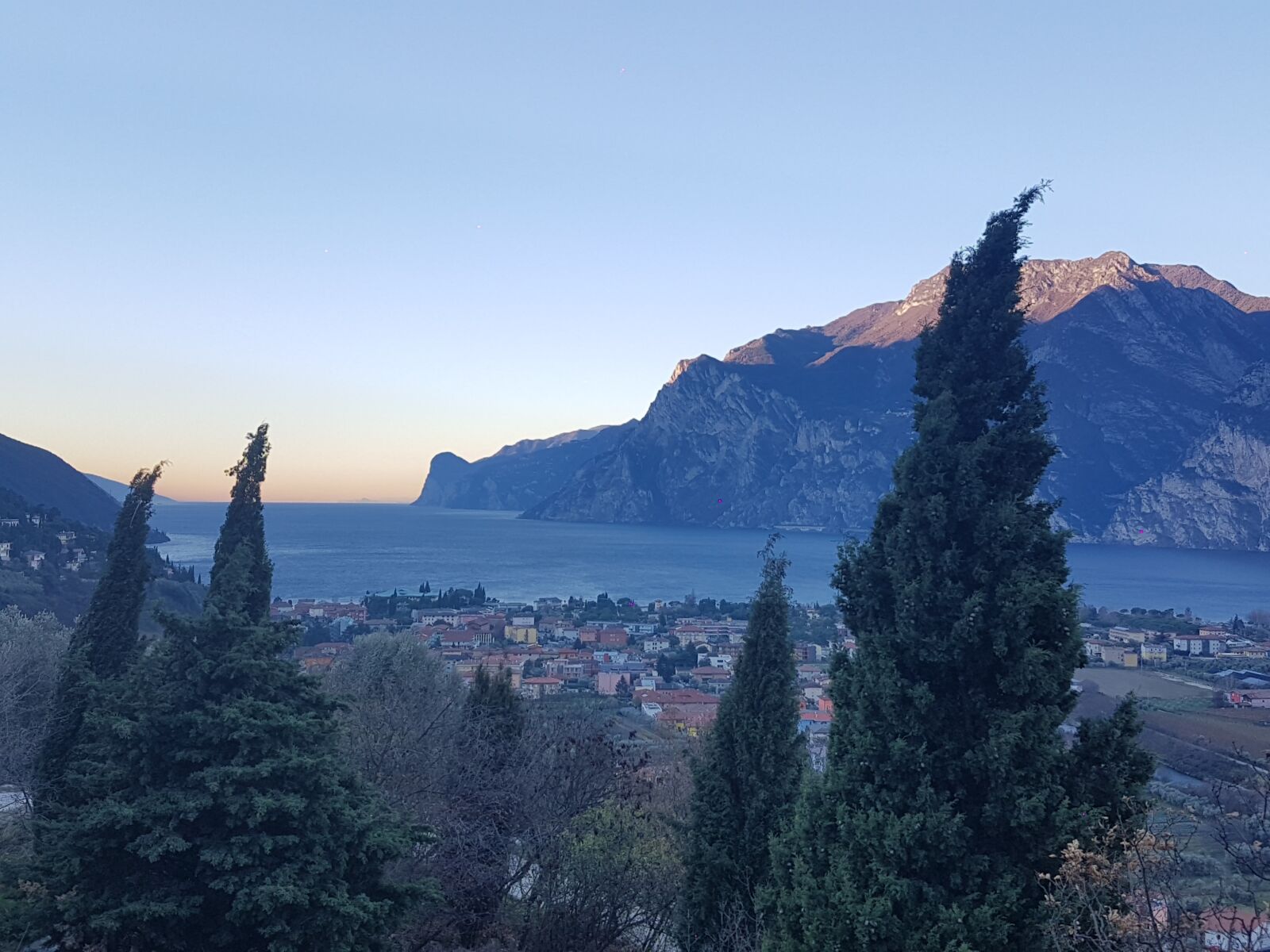 Samsung Galaxy S7 sample photo. Riva del garda, lake photography