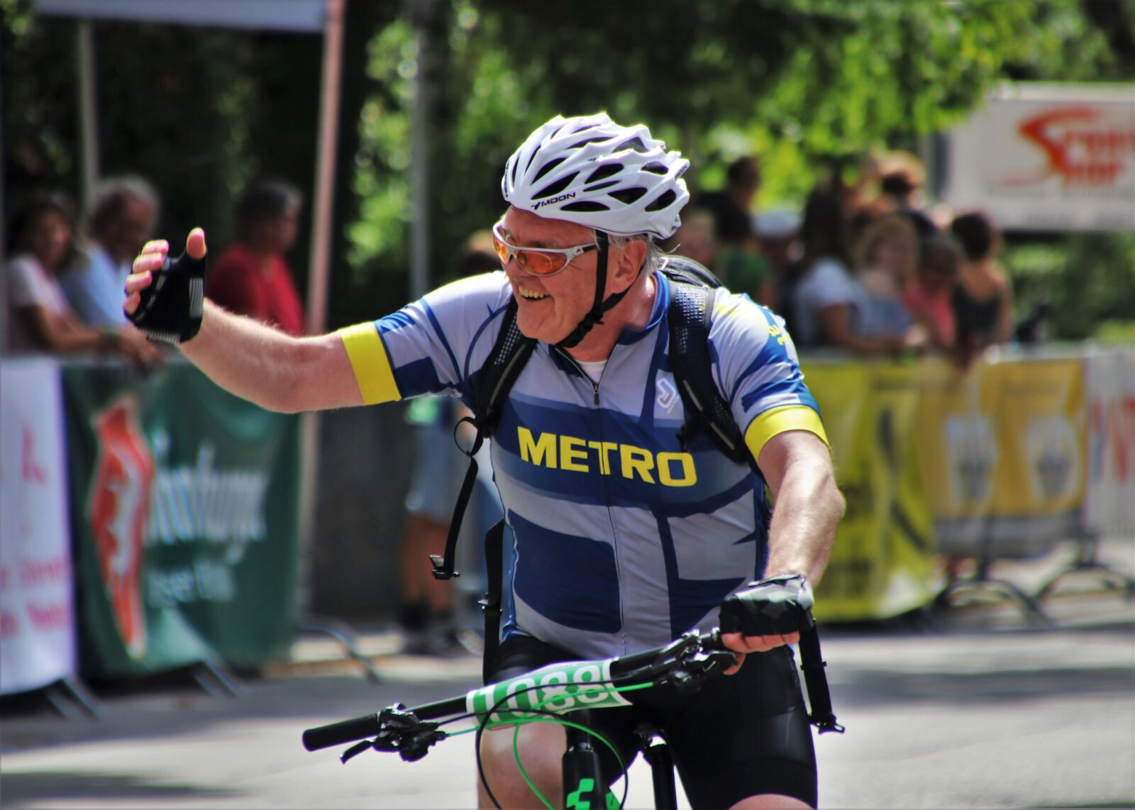 Canon EOS 80D sample photo. Professional road racing cyclist photography