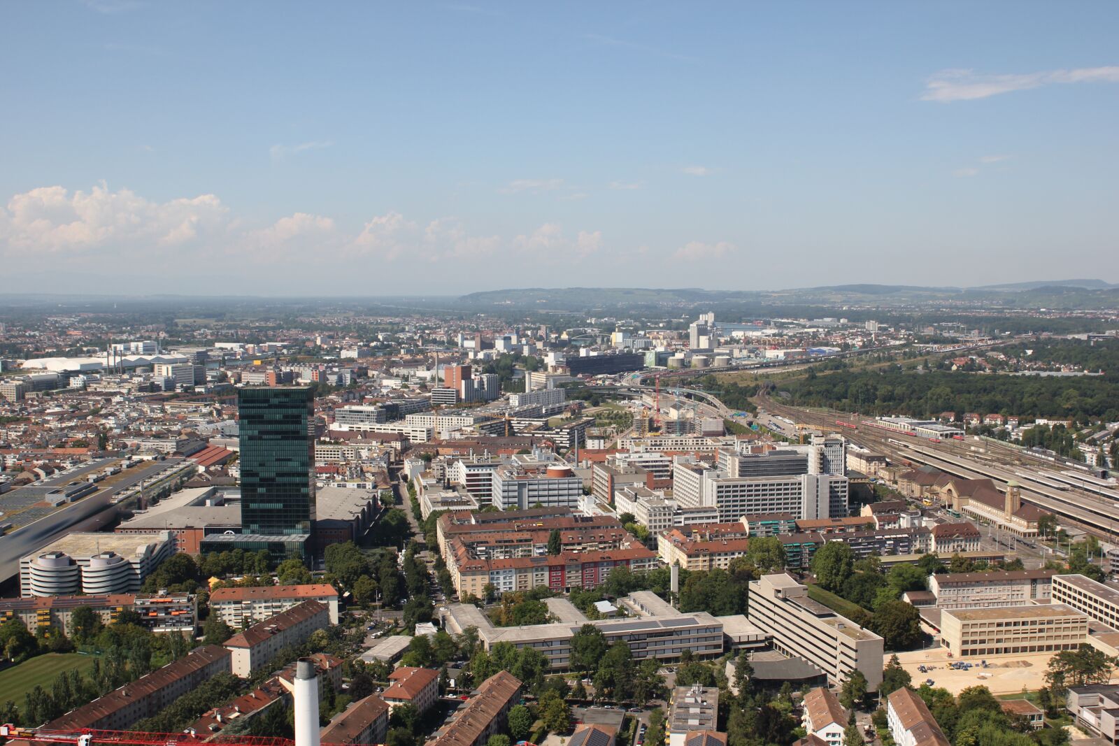 Canon EOS 550D (EOS Rebel T2i / EOS Kiss X4) sample photo. Roche tower 1, basel, views photography