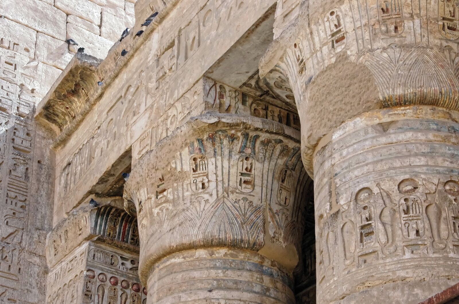 Pentax K-5 sample photo. Egypt, thebes, medinet-habu photography