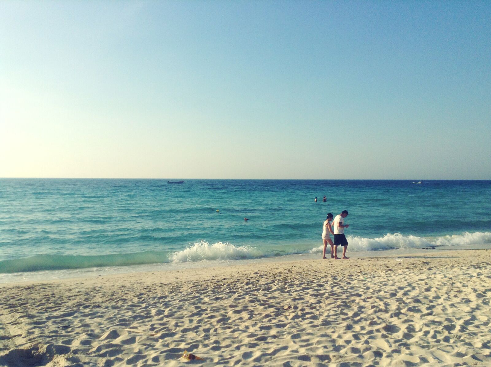 Apple iPad mini sample photo. Beach, blue, lover, sand photography