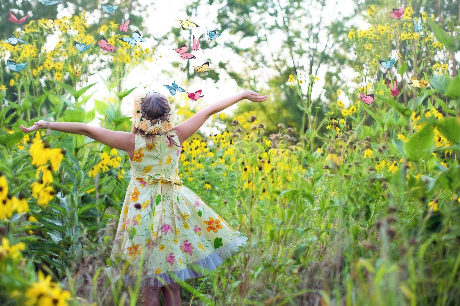Canon EF 50mm F1.4 USM sample photo. Little girl, flowers, summer photography