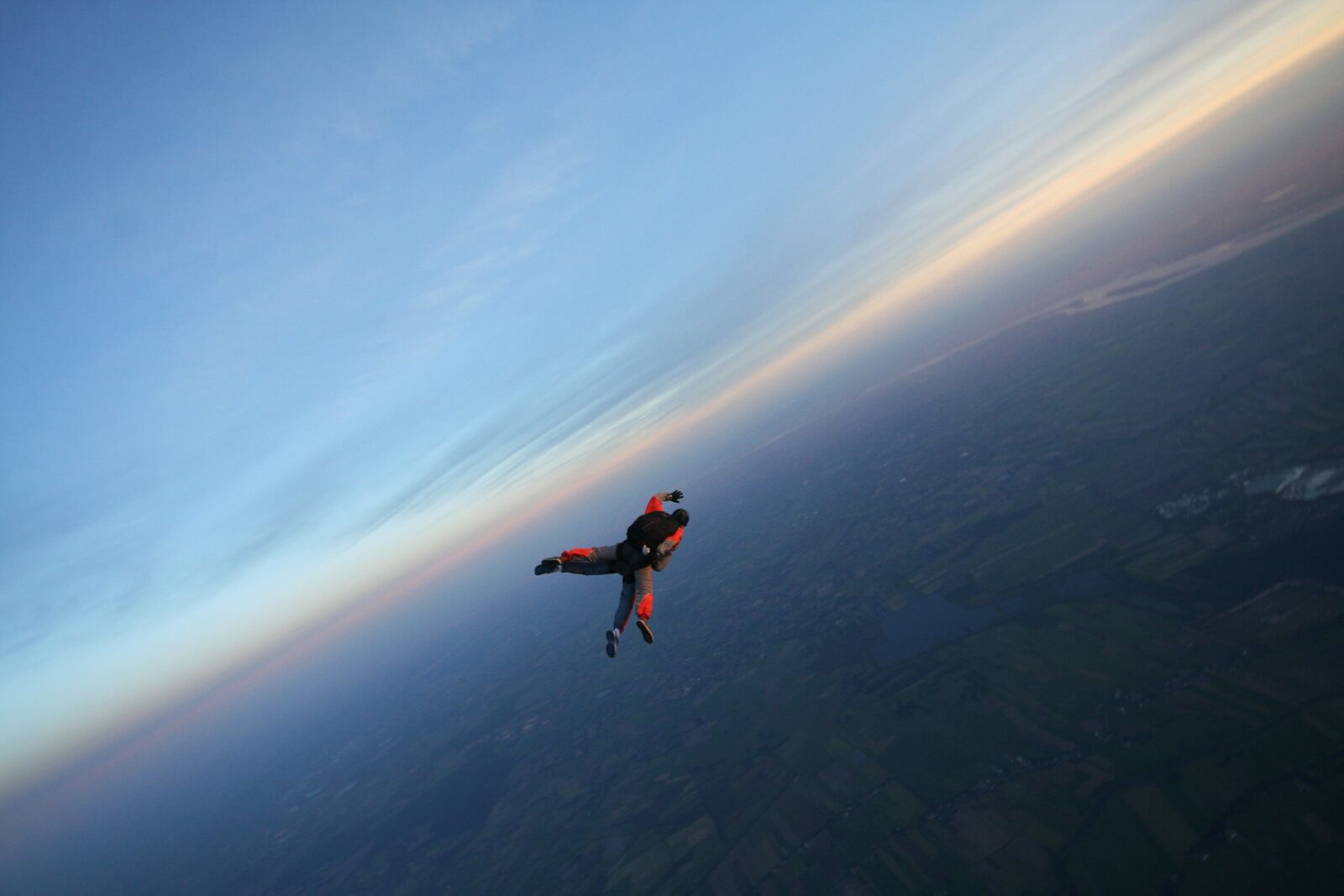 Canon EOS 350D (EOS Digital Rebel XT / EOS Kiss Digital N) sample photo. Skydive, sky, float photography