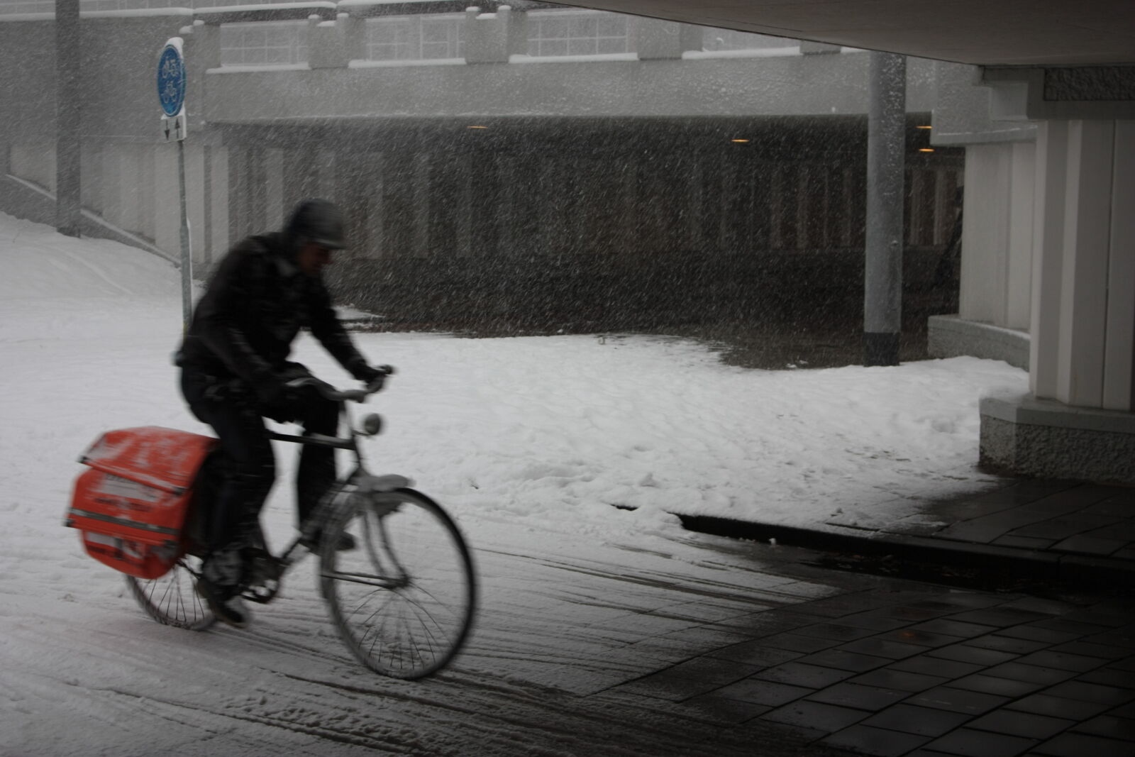 Canon EOS 450D (EOS Rebel XSi / EOS Kiss X2) sample photo. Amsterdam, bicycle, cityscape, netherlands photography