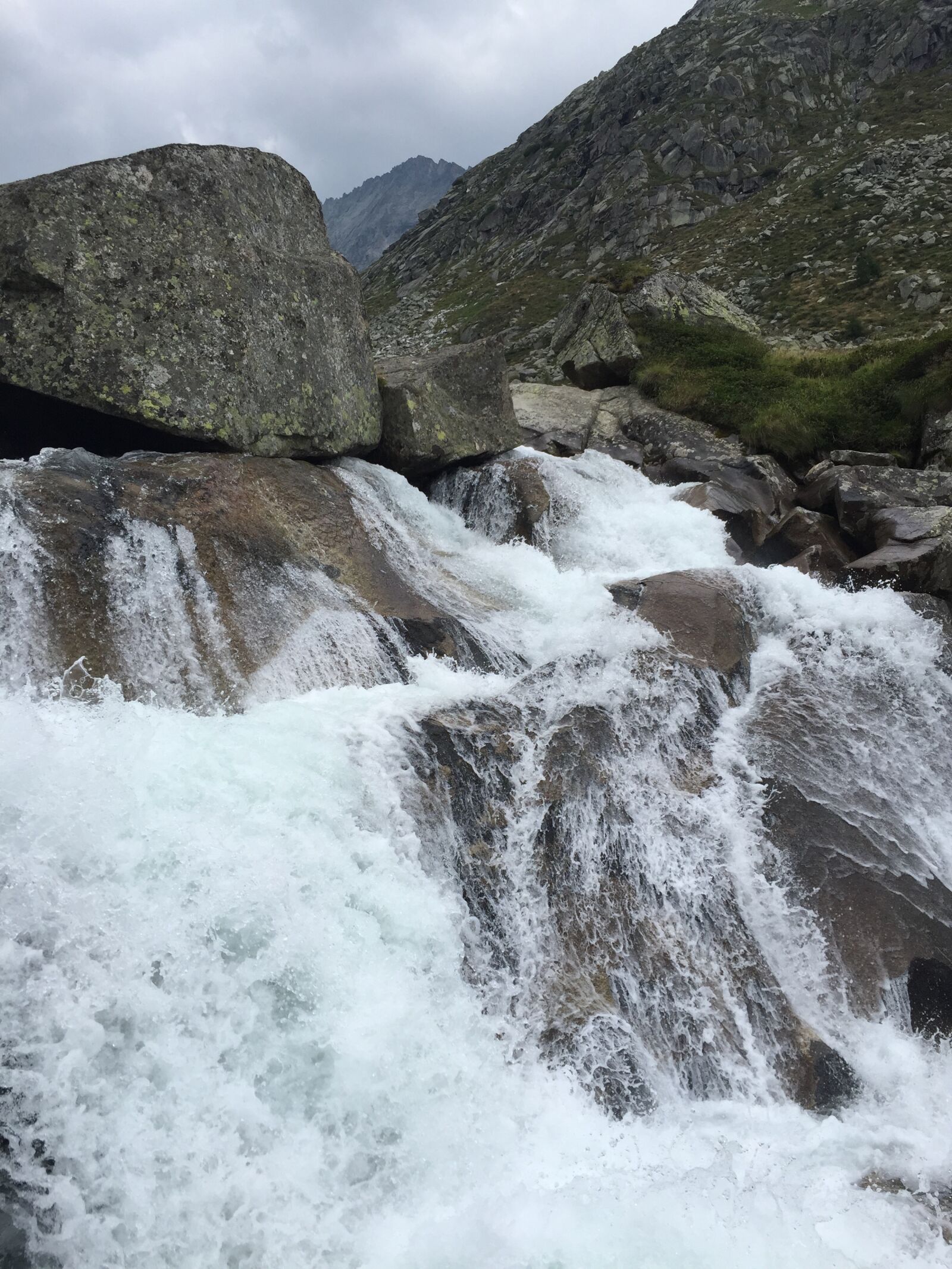 Apple iPhone 6 sample photo. Waterfall, water, mountain photography