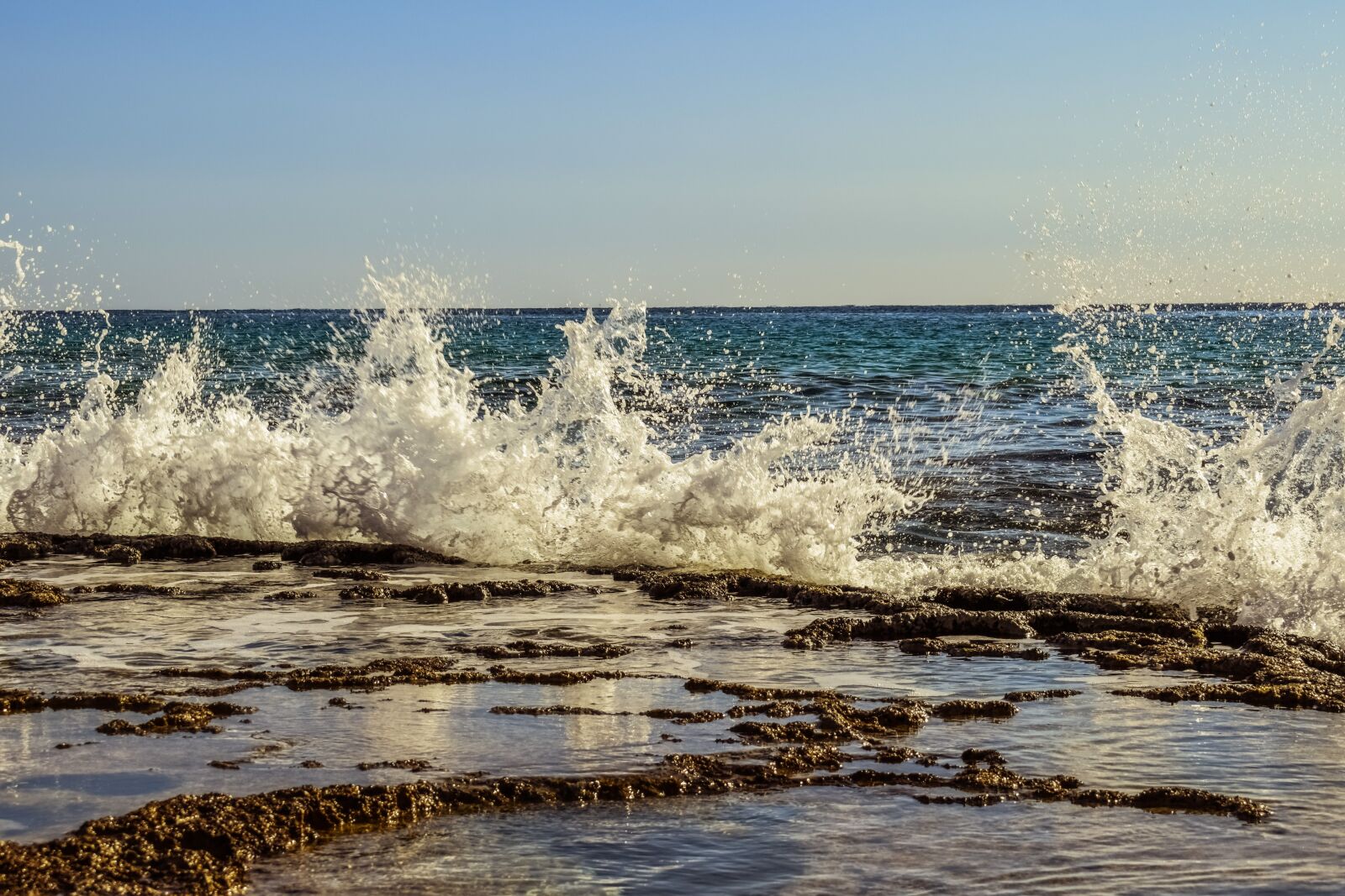 Nikon D3300 sample photo. Wave, splash, smashing photography