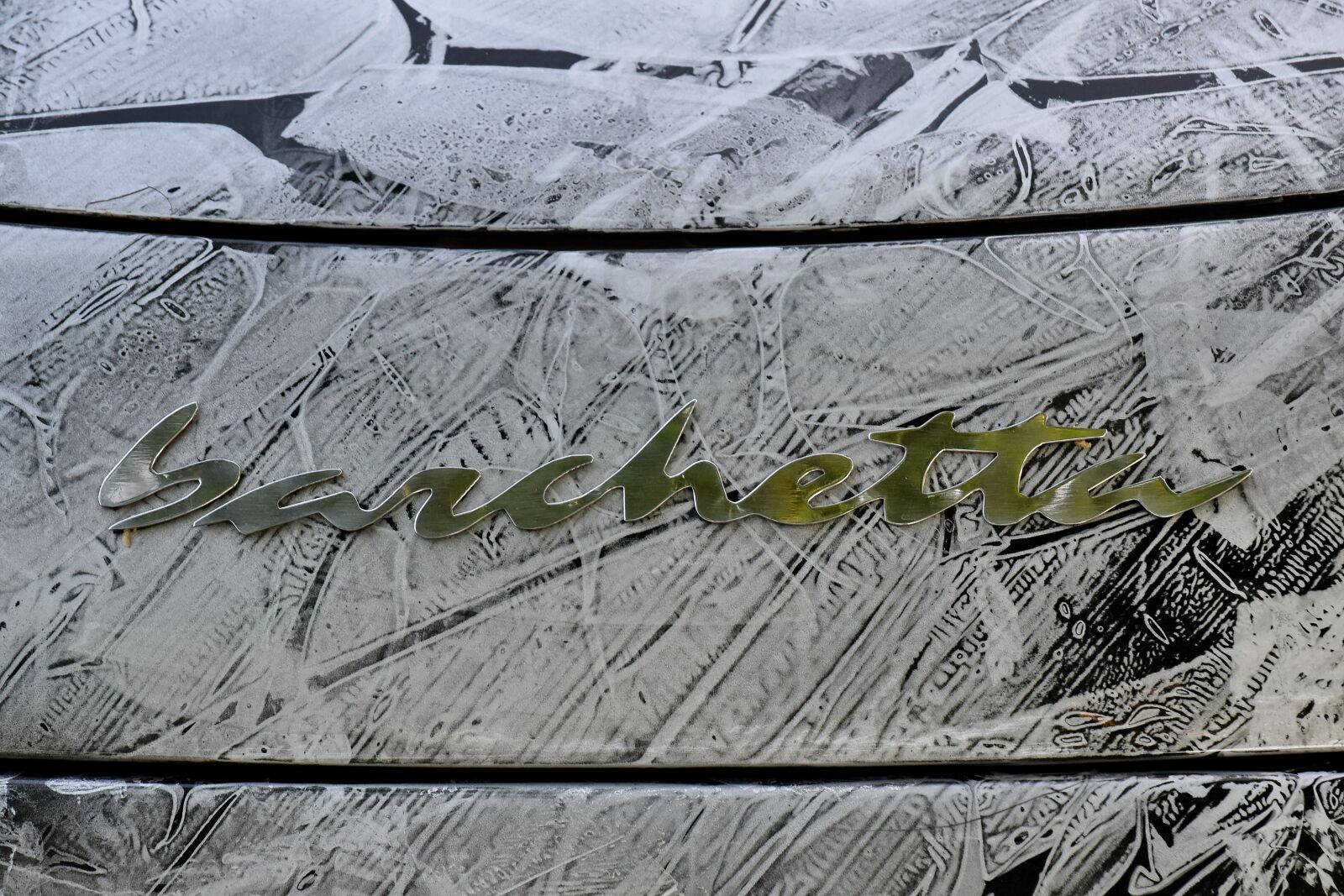 Nikon D5500 sample photo. Bumper, car, design, metal photography