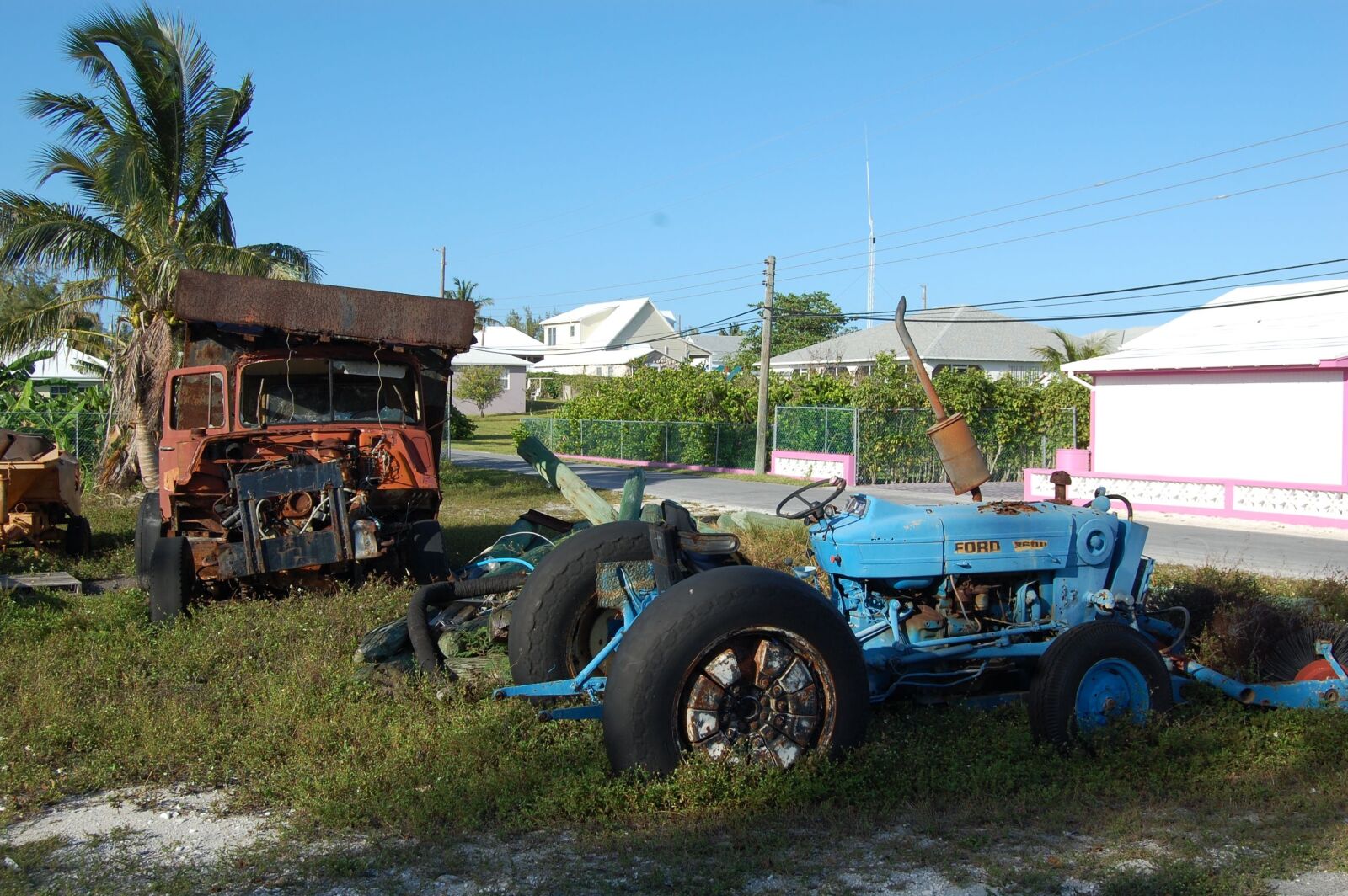 Nikon D40 sample photo. Tractor, campaign, rusty photography