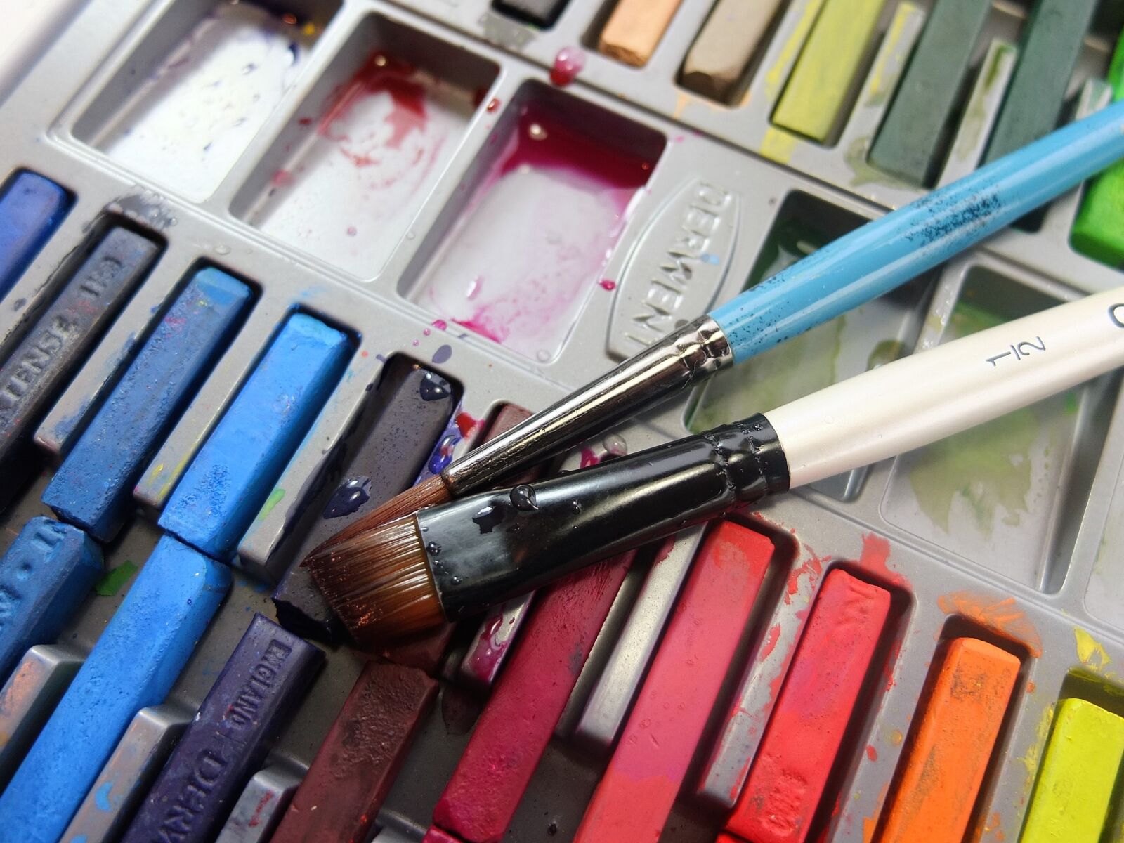 Fujifilm X10 sample photo. Inktense blocks, derwent, brushes photography