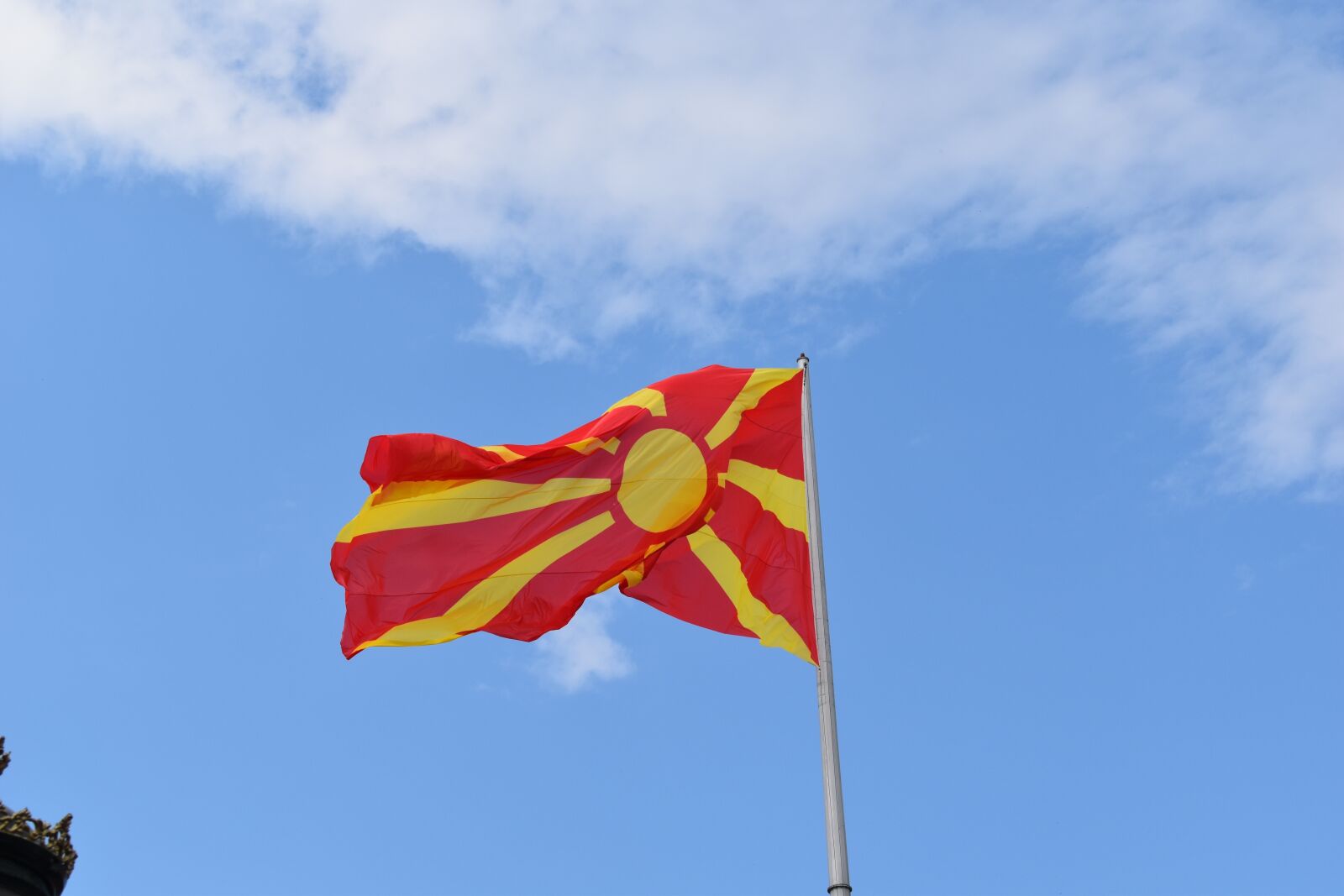 Nikon D5500 sample photo. Country flag, sky, symbol photography