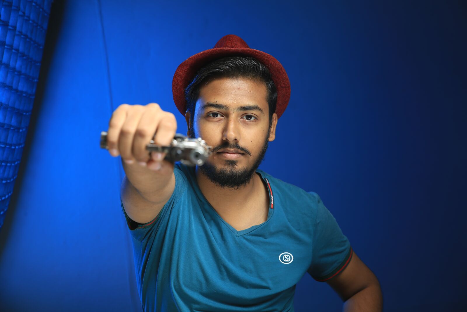Canon EOS 6D sample photo. Man, model, gun photography
