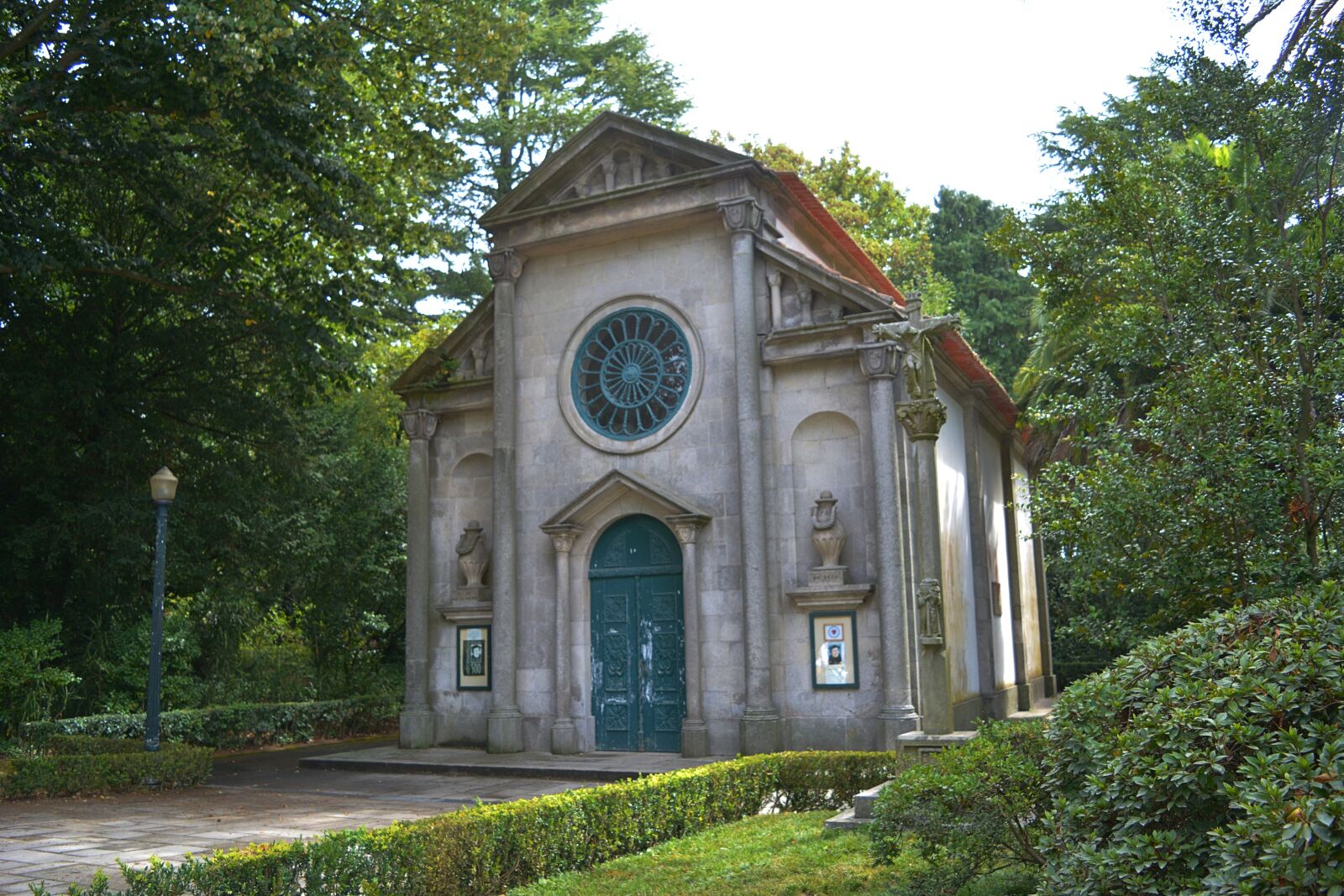 Nikon D5200 sample photo. Church, porto, garden crystal photography