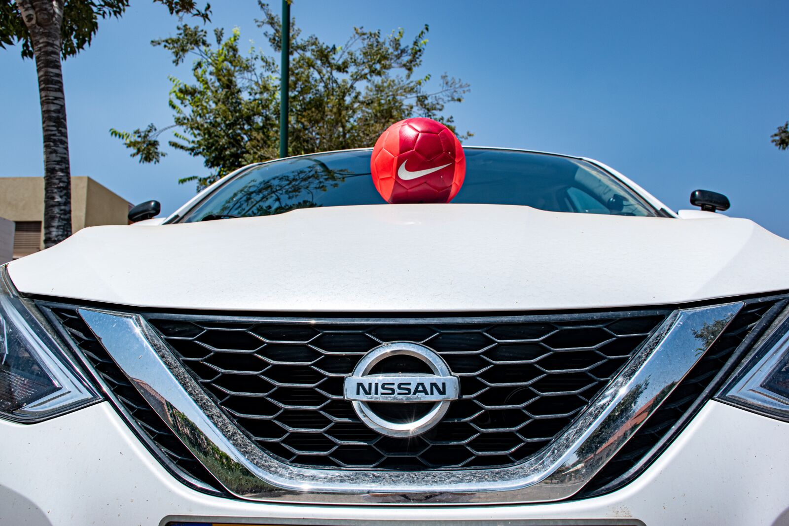Nikon D5600 sample photo. Car, nissan, automobile photography