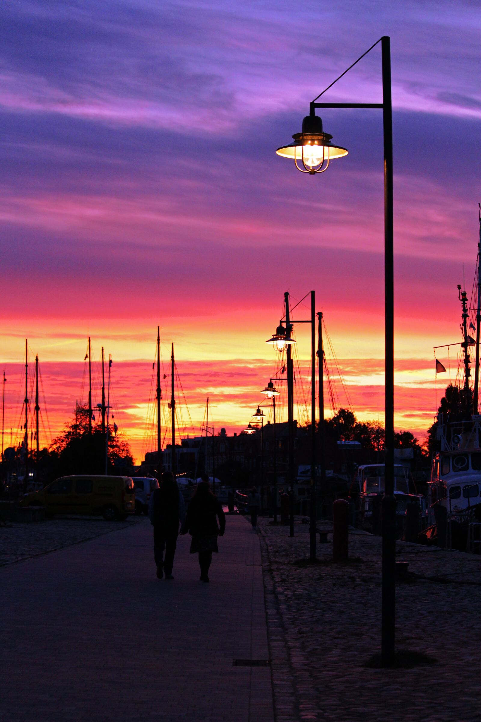 Canon EF-S 55-250mm F4-5.6 IS STM sample photo. Sunset, harbour museum, greifswald photography