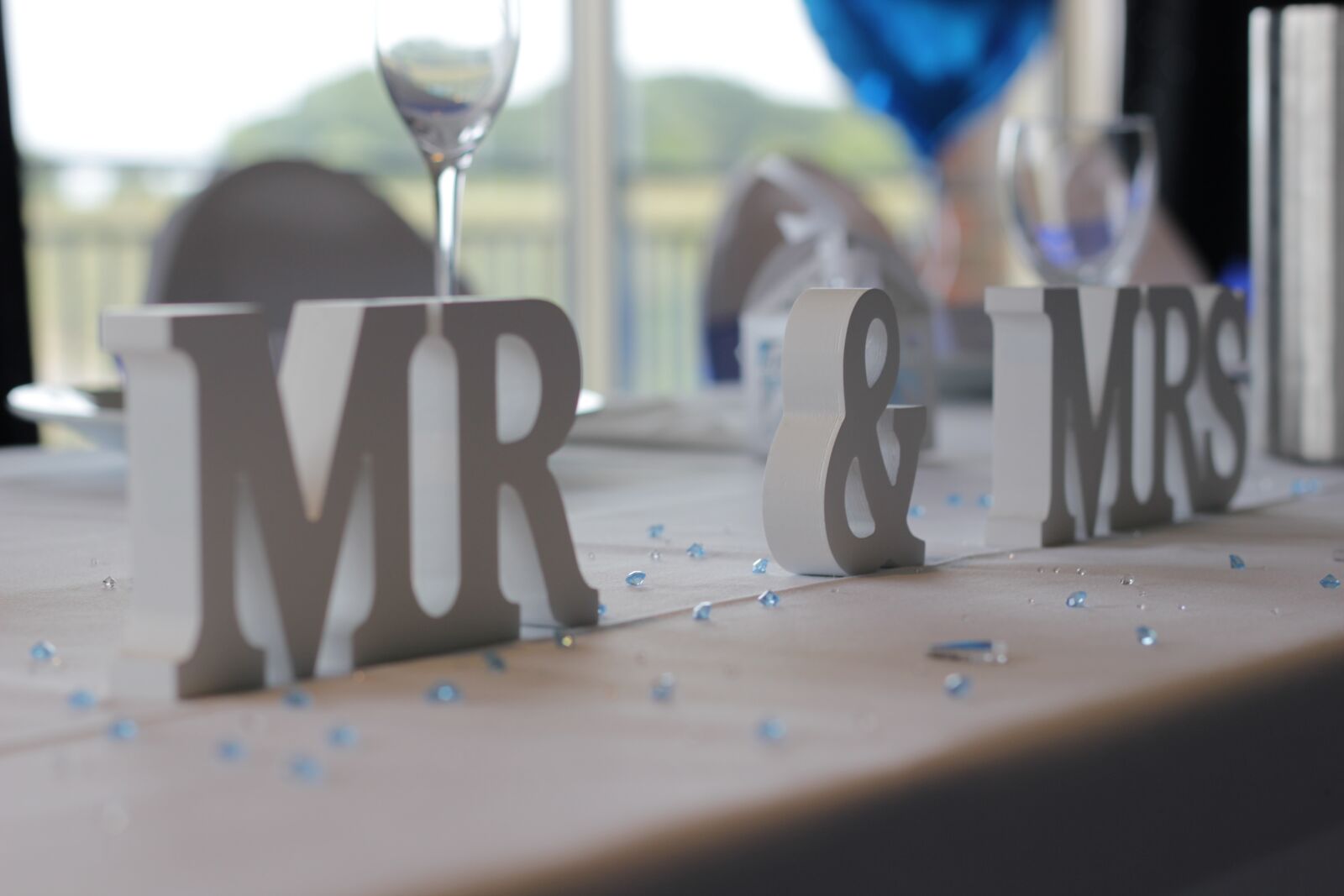 Canon EOS 550D (EOS Rebel T2i / EOS Kiss X4) sample photo. Wedding, mr, mrs photography