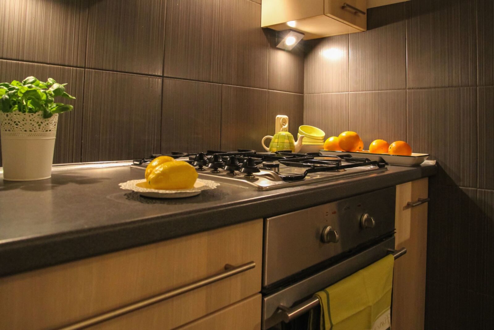 Canon EOS 7D sample photo. Stove, kitchen, home, interior photography