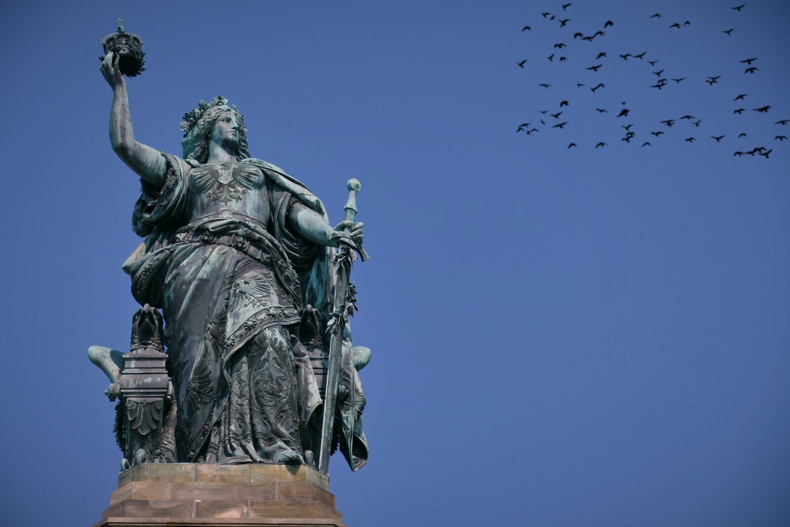 Panasonic Lumix DMC-FZ1000 sample photo. The niederwalddenkmal, germania, statue photography