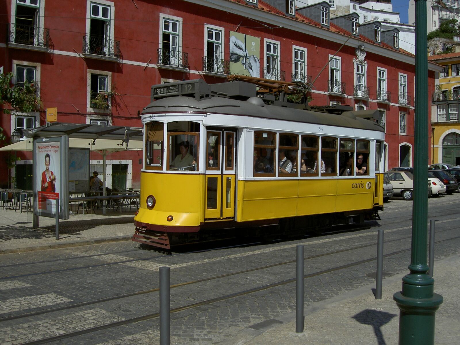 KONICA MINOLTA DIGITAL CAMERA KD-500Z sample photo. Lisbon, trolley bus, portugal photography