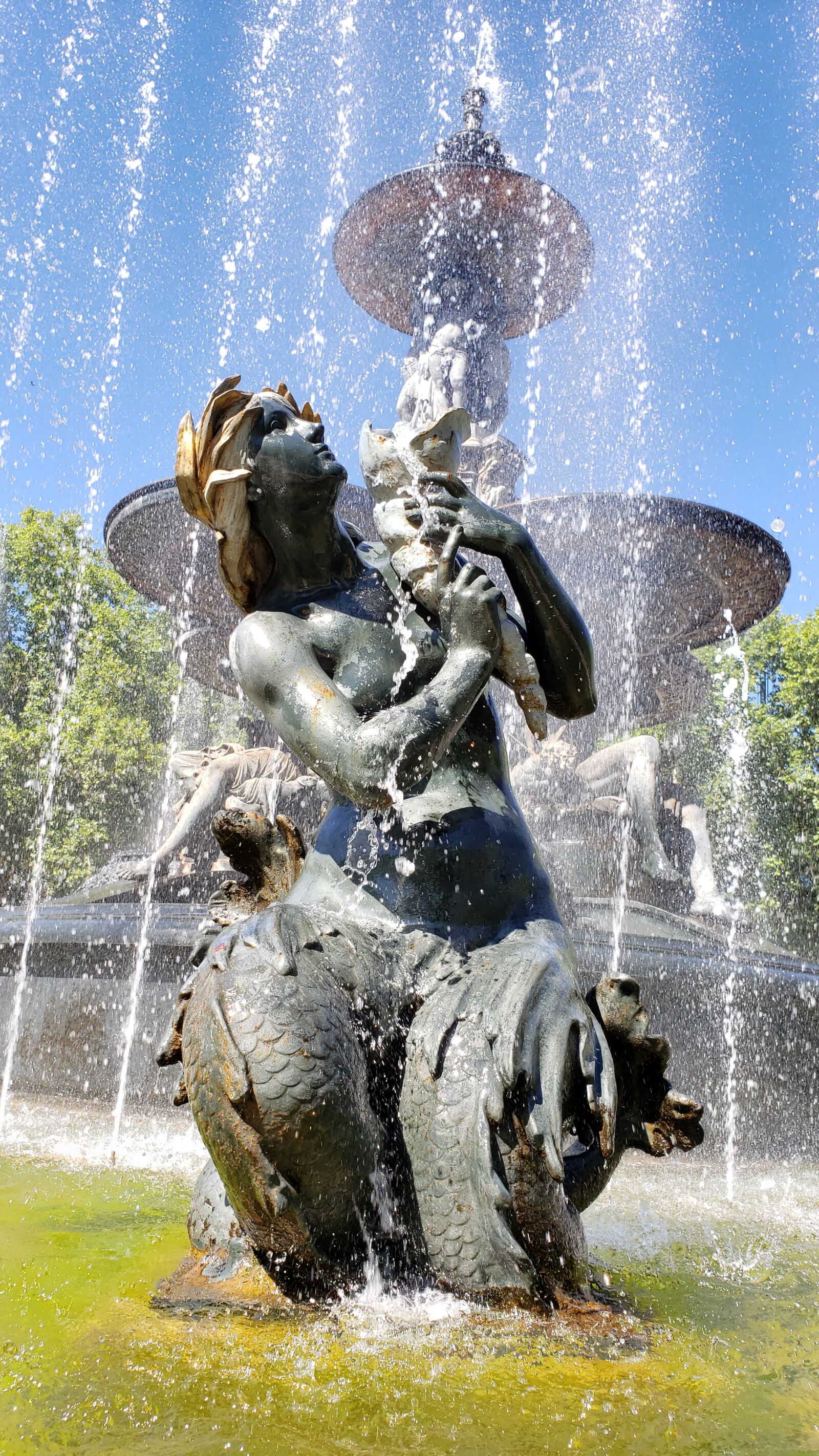Samsung Galaxy Note9 sample photo. Fuente, fotomovil, estatua photography