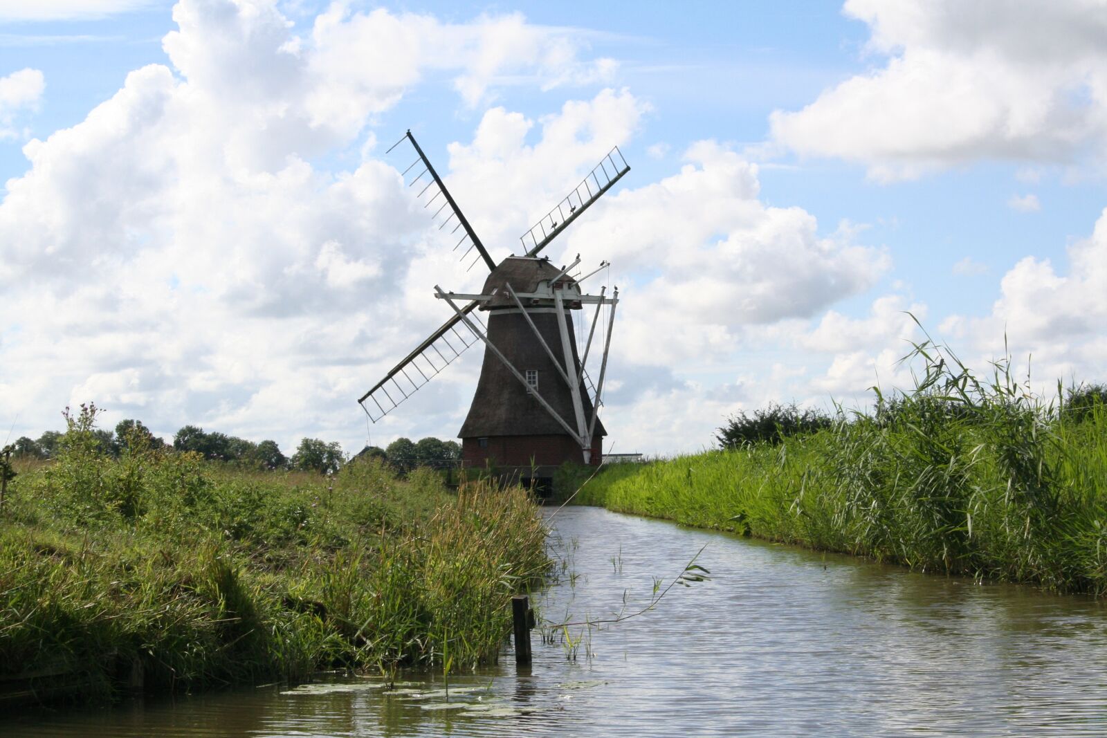 Canon EOS 350D (EOS Digital Rebel XT / EOS Kiss Digital N) sample photo. Mill, locks, groningen photography