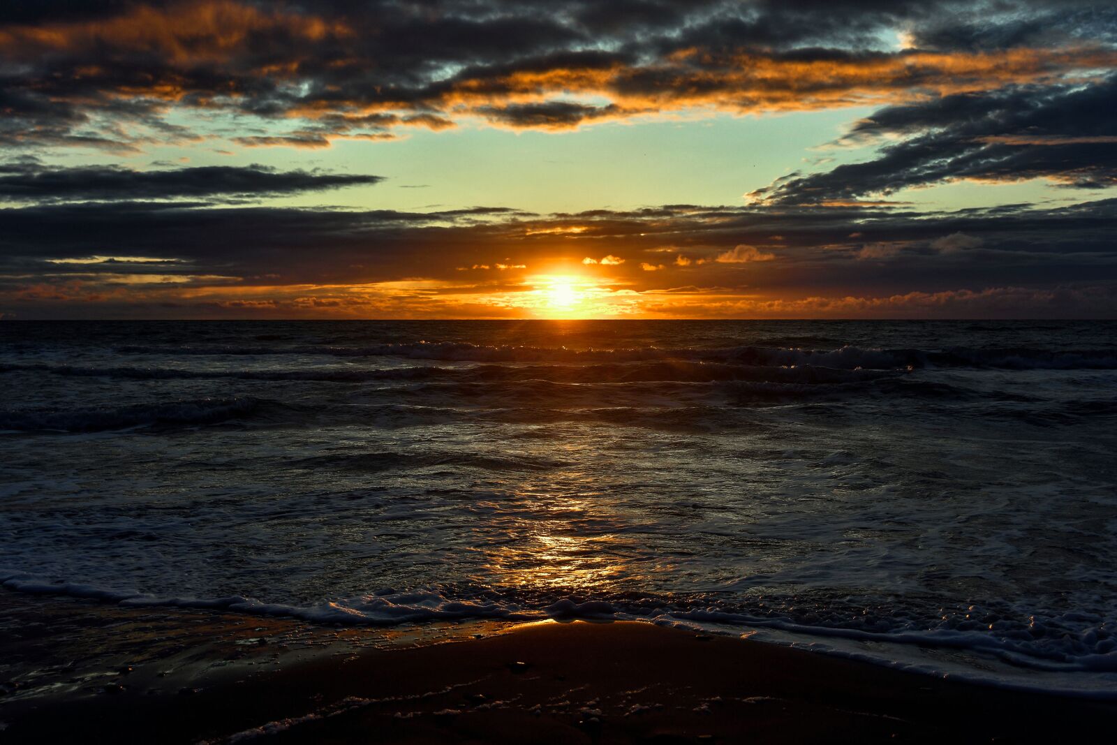 Nikon D7200 sample photo. Sun, north sea, beach photography