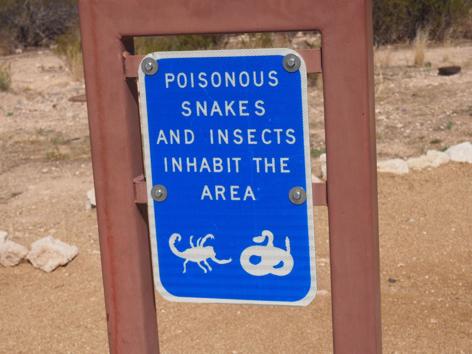 Olympus OM-D E-M10 sample photo. Warning sign, poisonous snake photography