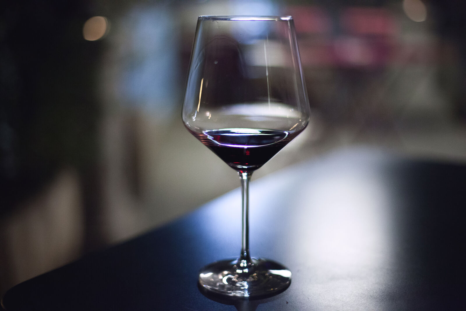 Canon EOS 5D Mark II sample photo. Alcohol, drink, glass, drinking photography