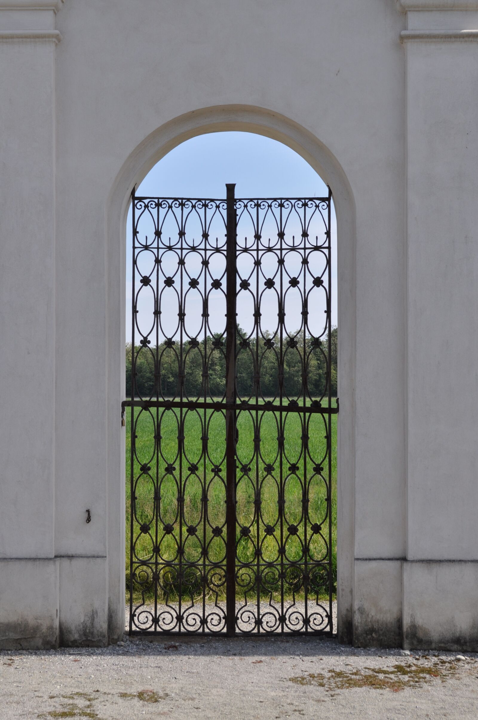 Nikon D5000 sample photo. Entry, gate, architecture photography