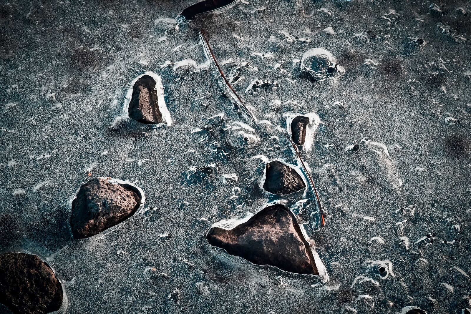 Olympus OM-D E-M10 sample photo. Ice, frozen, winter photography