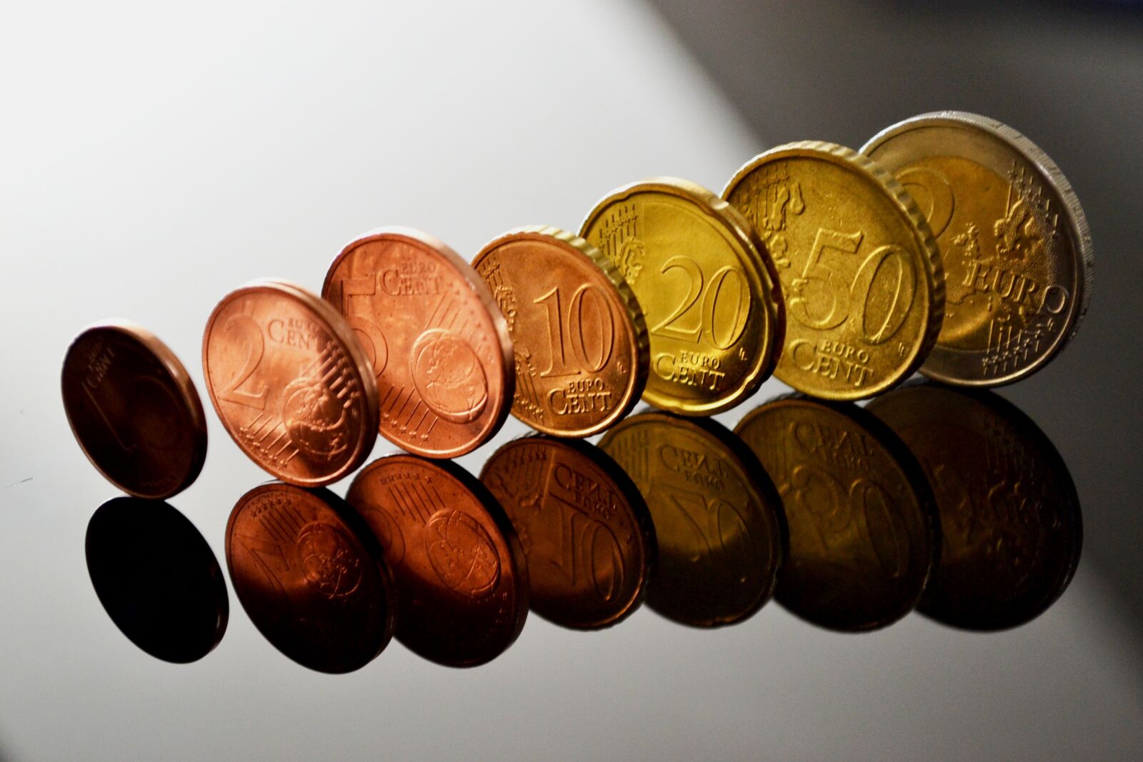 Nikon D3100 sample photo. Euro coins, specie, mirroring photography