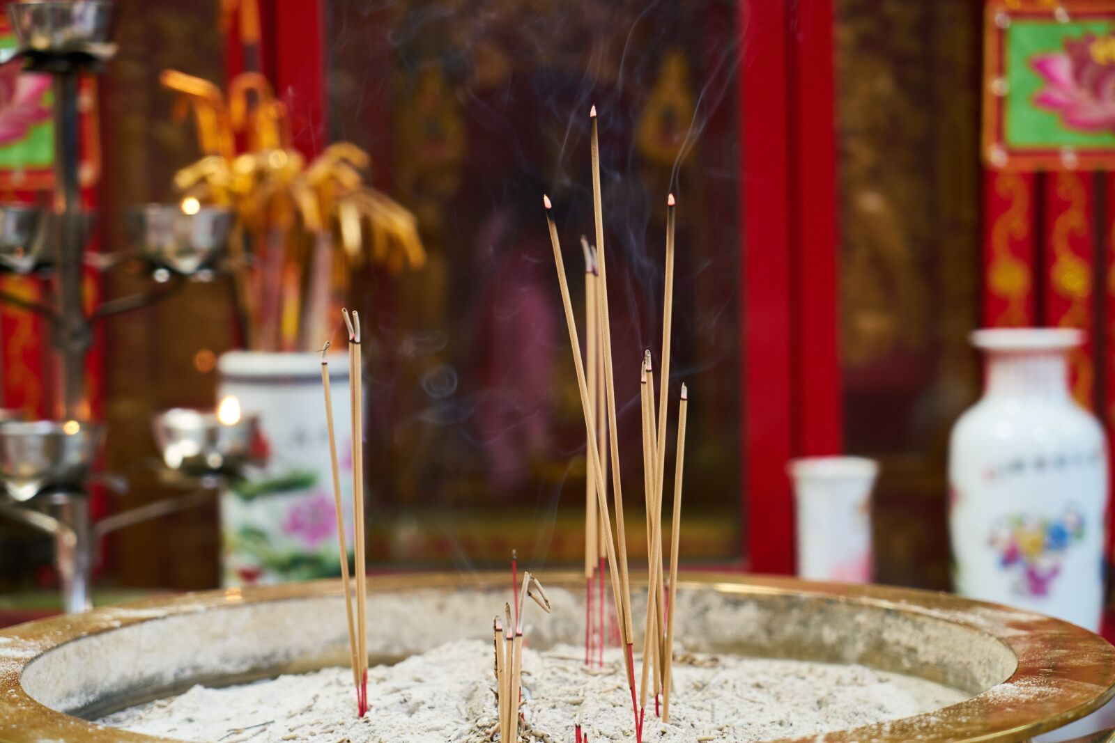 Sony a7R II sample photo. Incense, smoke, religion photography