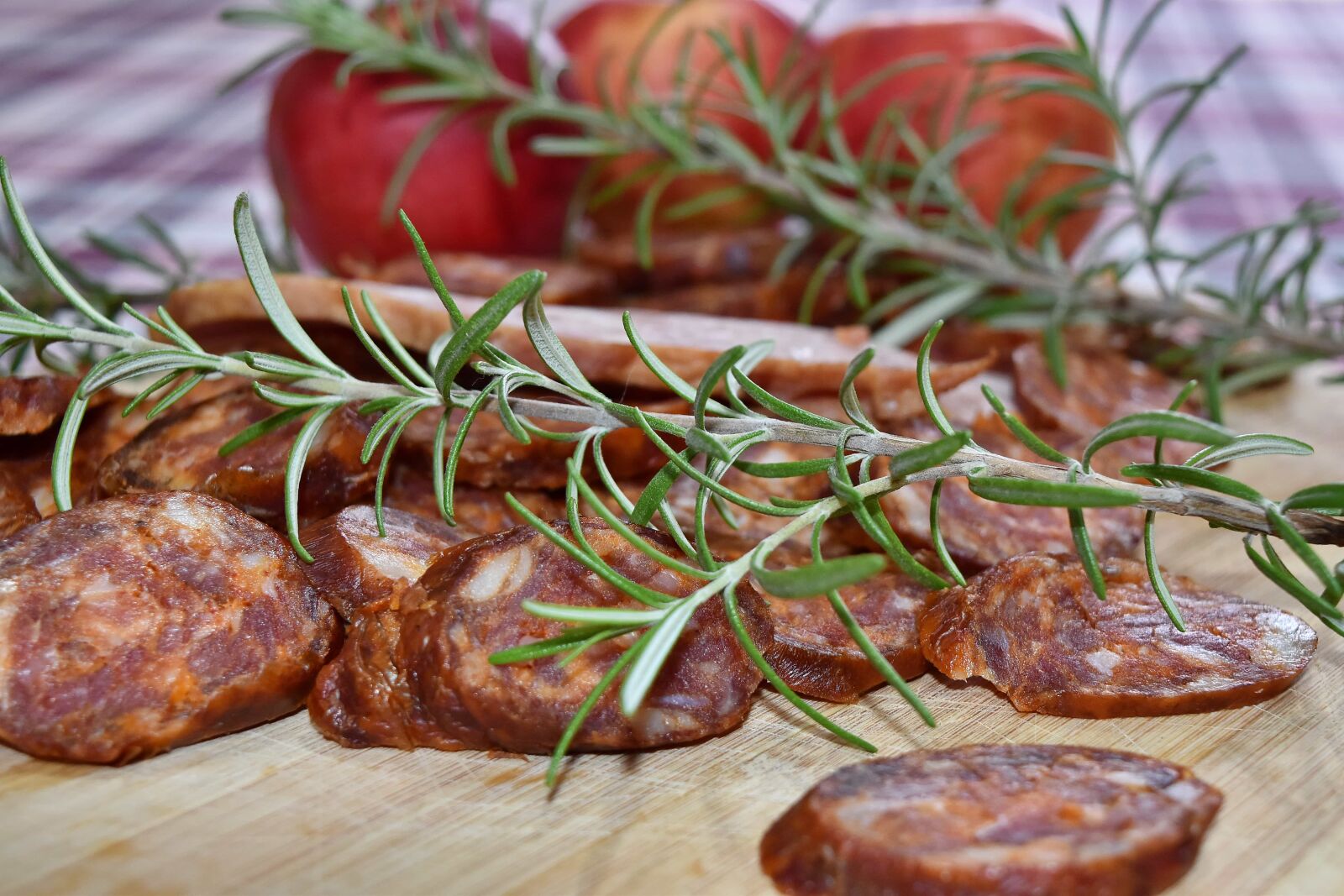 Nikon D5500 sample photo. Apples, bacon, pork, rosemary photography