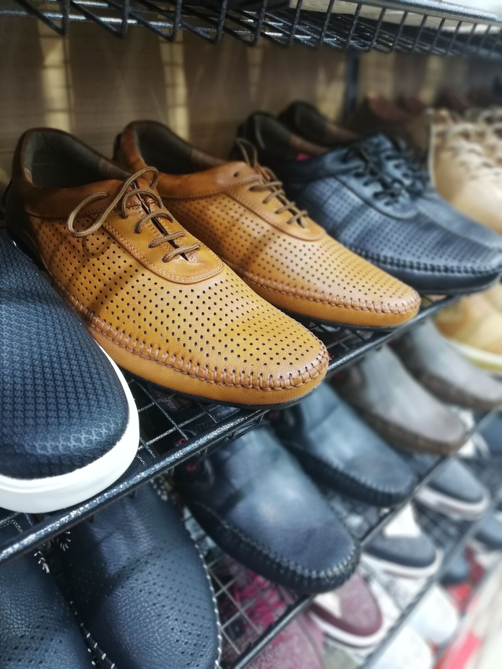 HUAWEI P20 lite sample photo. Shoes, outdoor, shopping photography