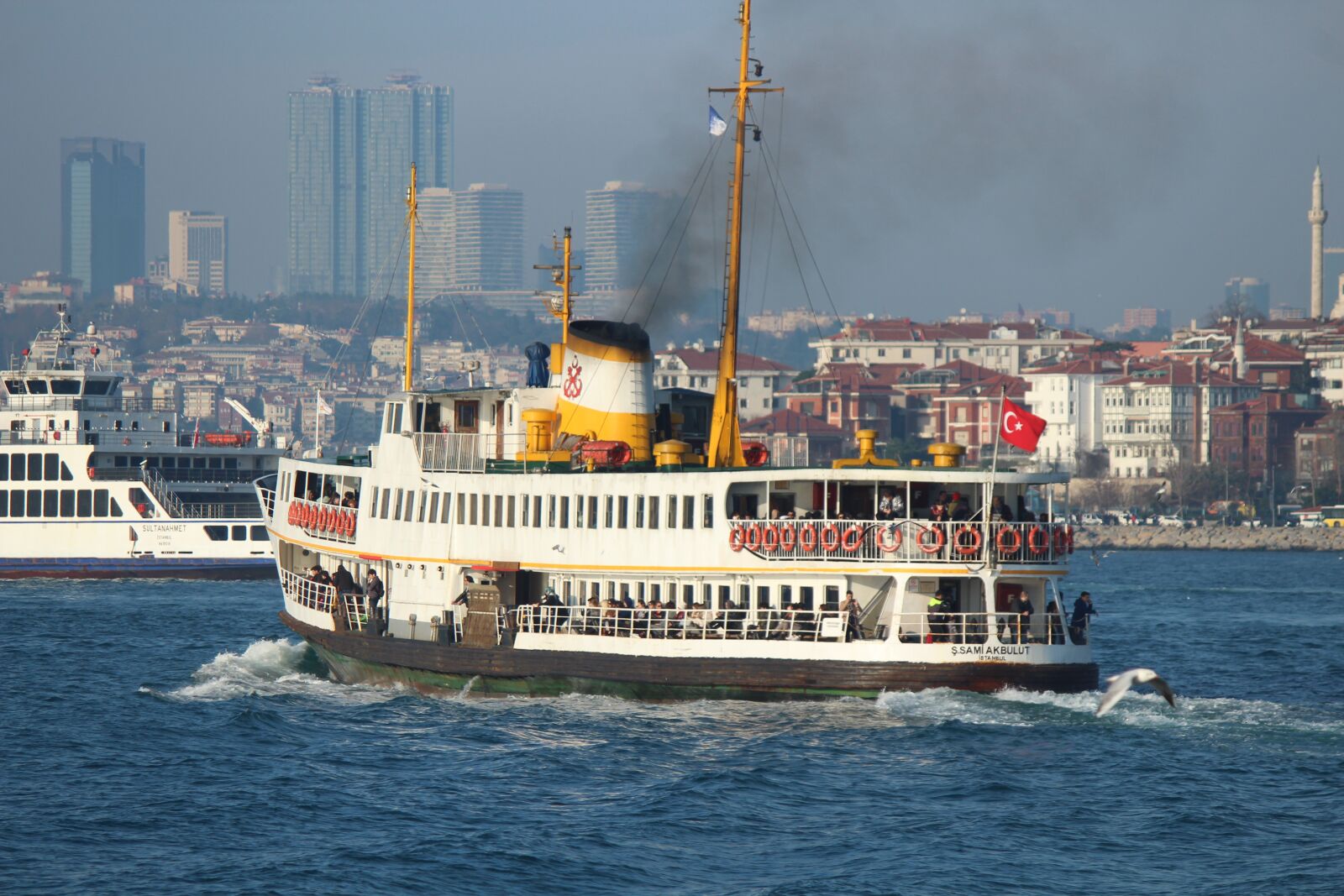 Canon EOS 1300D (EOS Rebel T6 / EOS Kiss X80) sample photo. Buildings, istanbul, ship photography