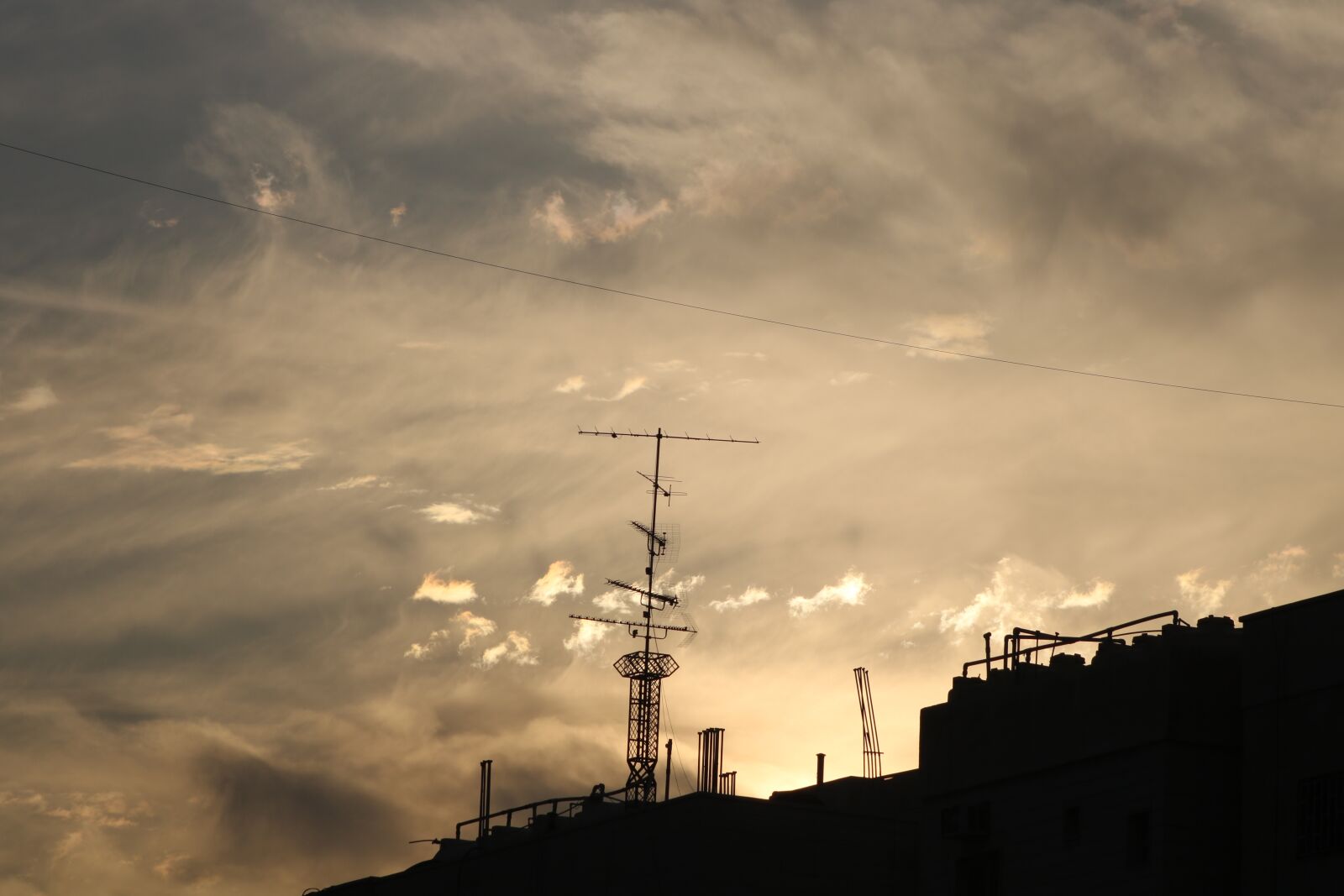 Canon EF75-300mm f/4-5.6 sample photo. Sunset, sun, clouds photography