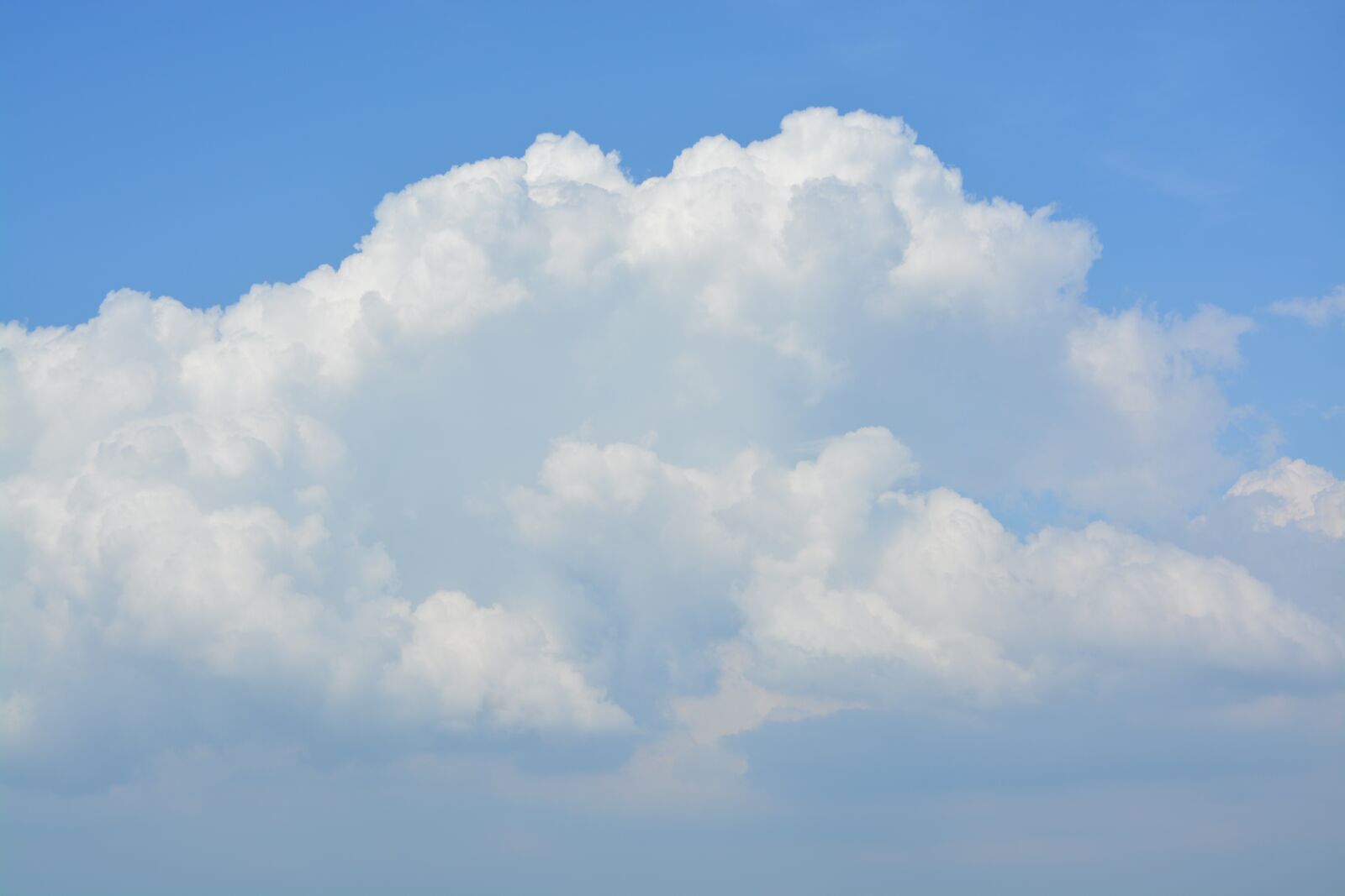 Nikon D5200 sample photo. Clouds, white clouds, sky photography