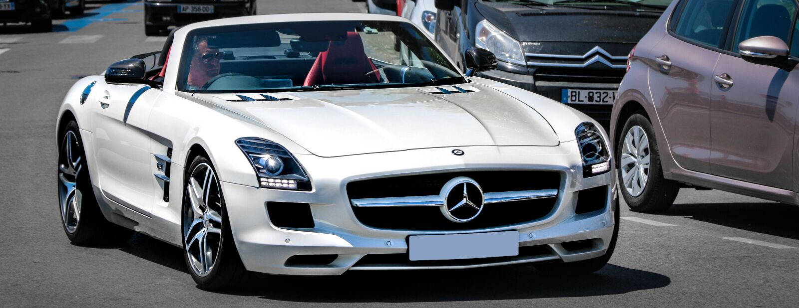 Canon EF-S 18-200mm F3.5-5.6 IS sample photo. Mercedes benz sls, roadster photography