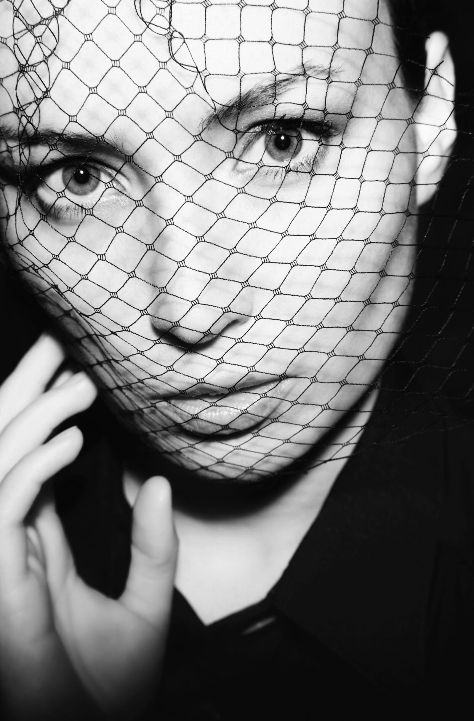Canon EOS 5D Mark II sample photo. Black, black and white photography
