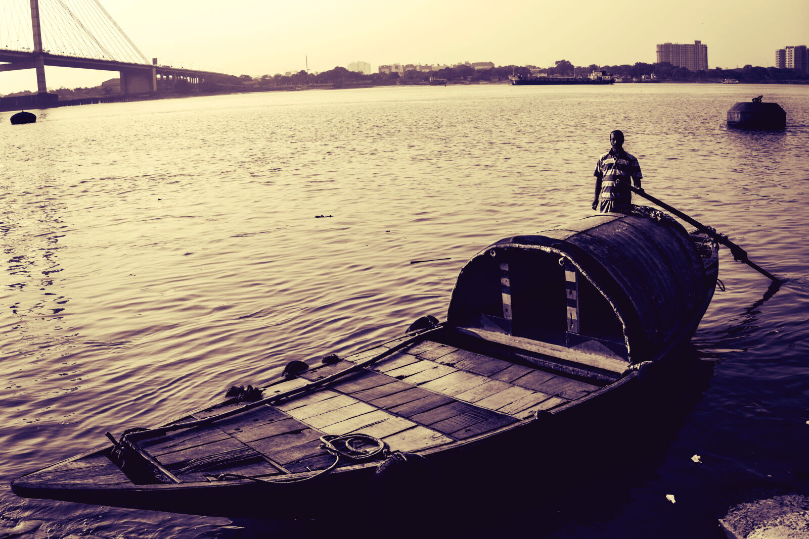 Nikon D5200 sample photo. Boat, cityline, houseboat, riverside photography