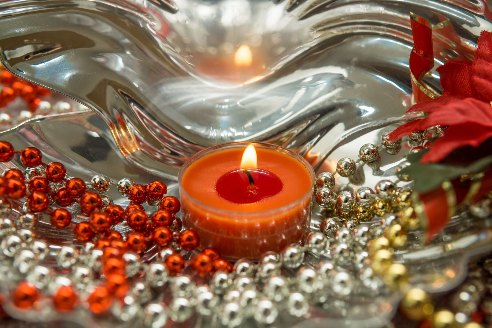 30mm F1.4 DC DN | Contemporary 016 sample photo. Deco, decoration, pearl necklaces photography