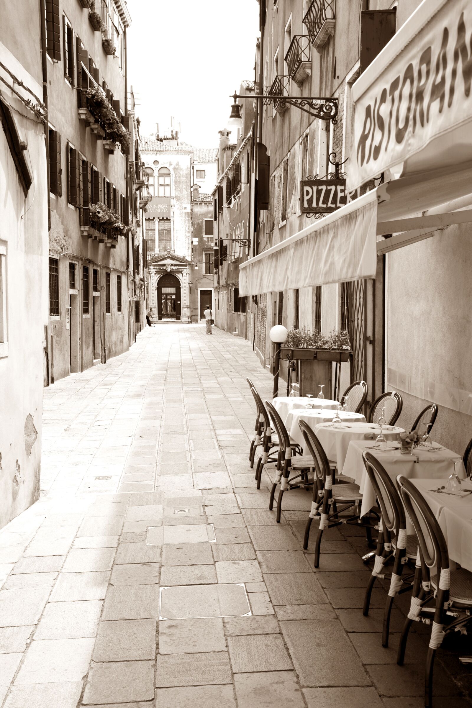 Sony a99 II sample photo. Venice, alley, building photography