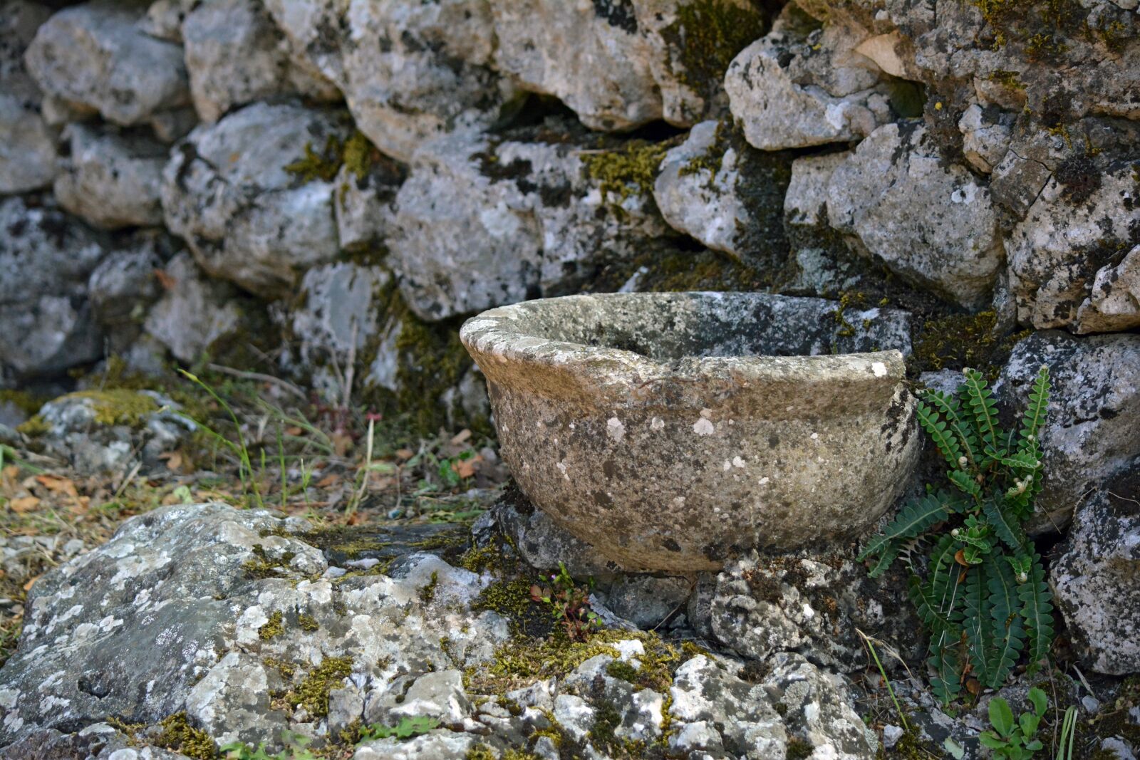 Nikon D5200 sample photo. Stone vase, ancient, vintage photography