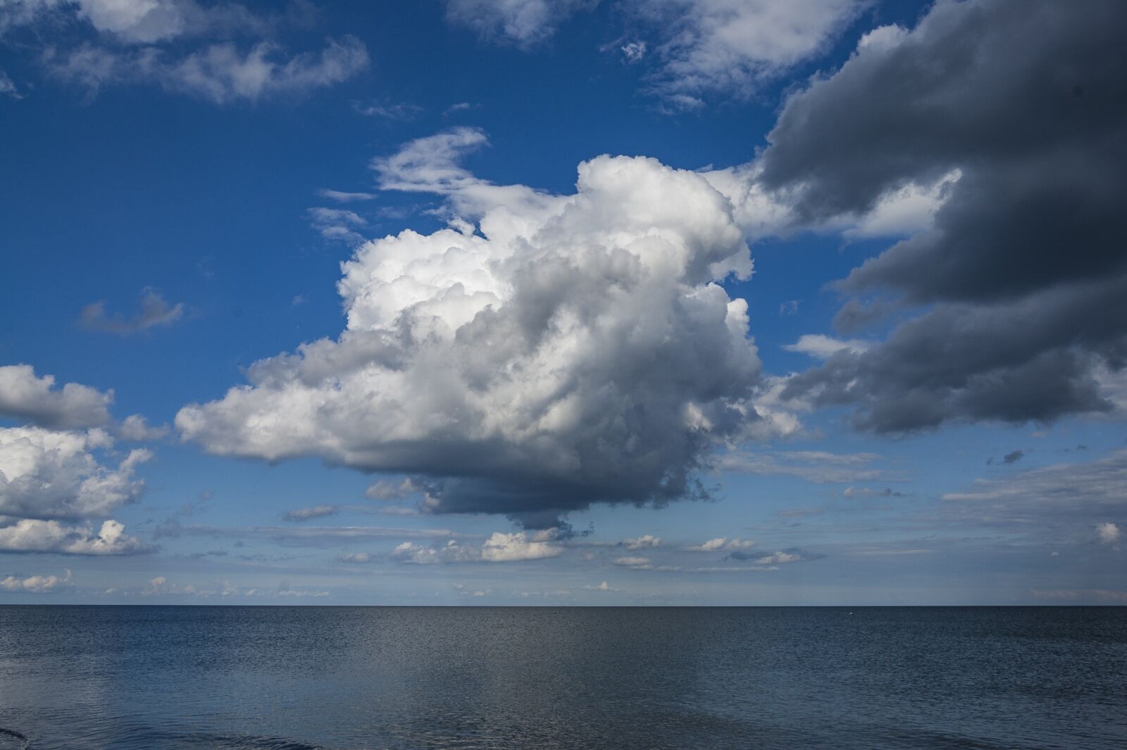 Nikon D40 sample photo. Clouds, sea, water photography
