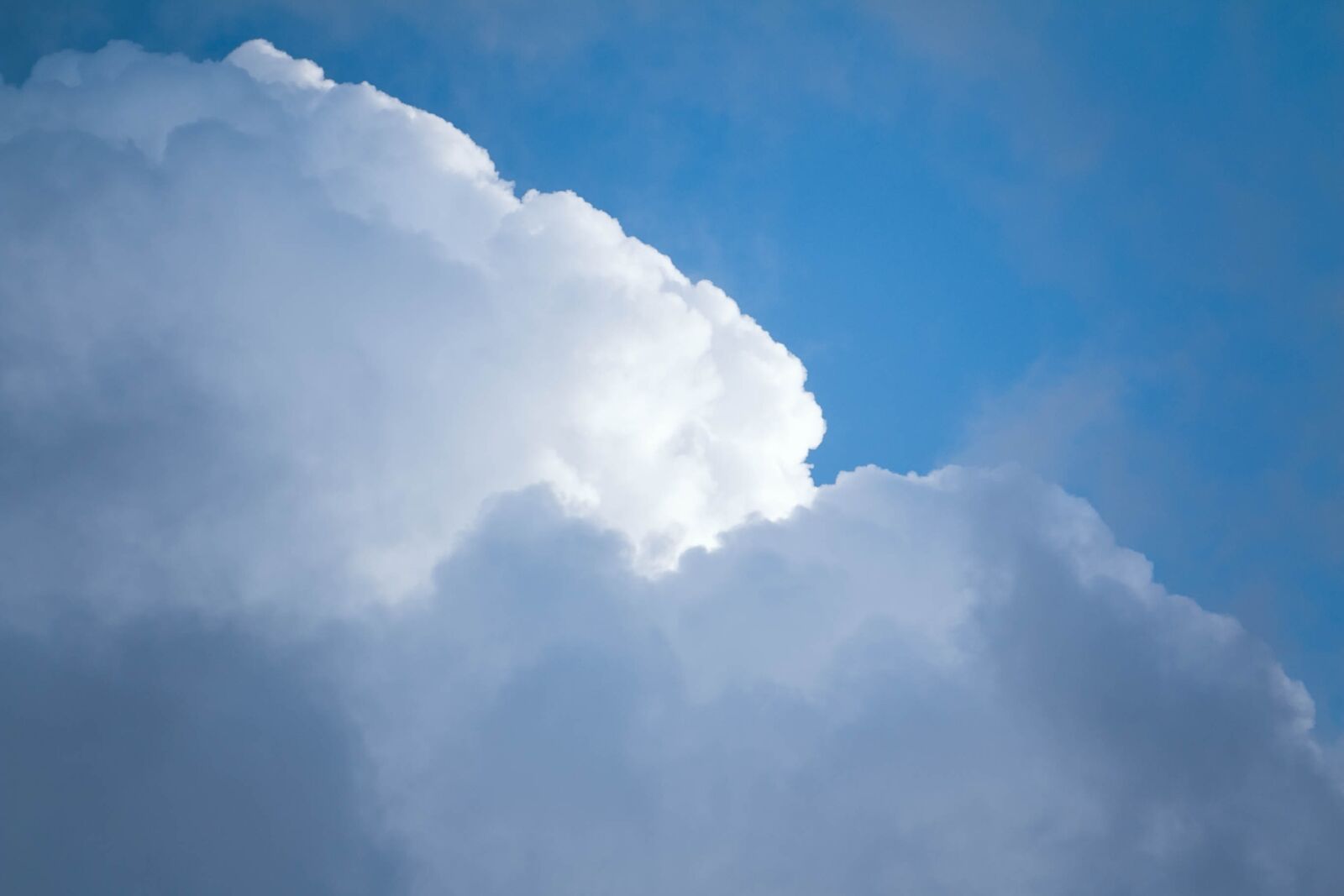 Canon EOS 70D sample photo. Clouds, sunny, blue sky photography
