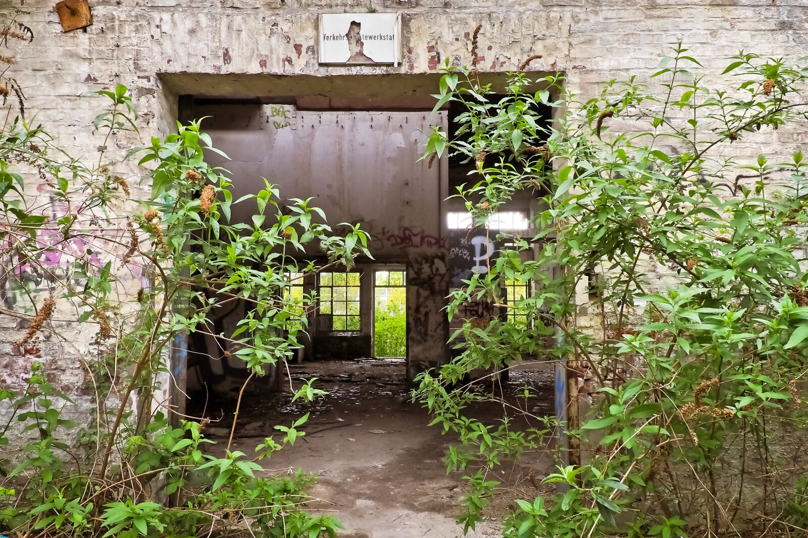 Olympus OM-D E-M10 sample photo. Lost places, old, decay photography