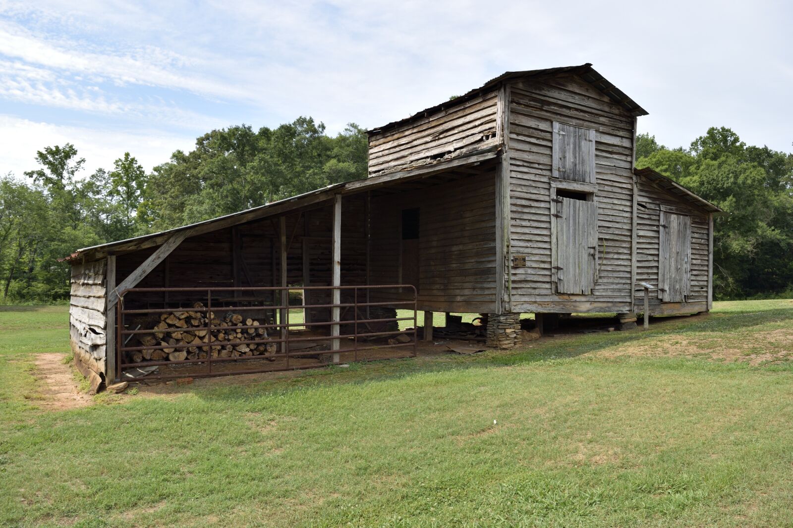 Nikon D3300 sample photo. Old, barn shed, shed photography