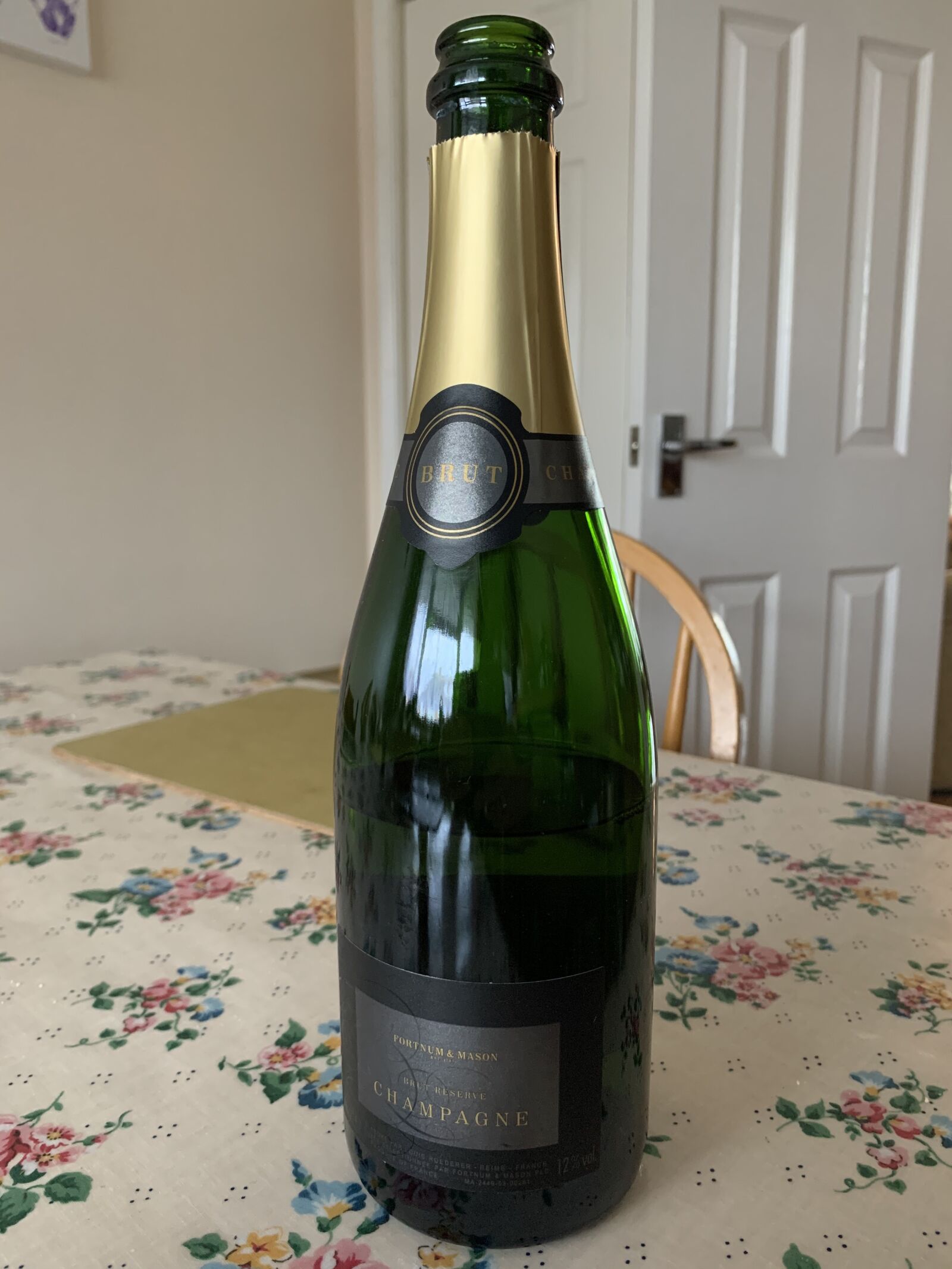 Apple iPhone XR sample photo. Champagne, french, wine photography