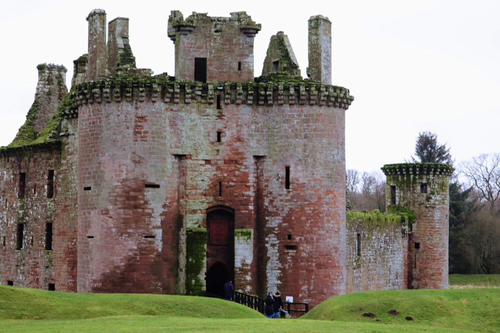 Canon EOS 200D (EOS Rebel SL2 / EOS Kiss X9) sample photo. Scottish castle, heritage, history photography