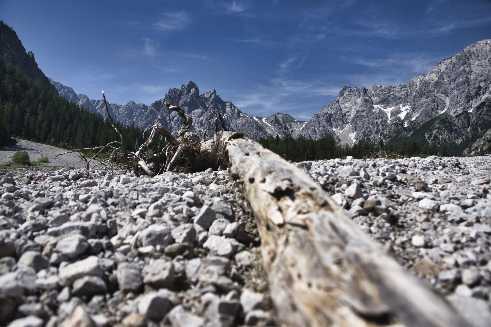 Pentax K-70 sample photo. Dry, stones, scree photography
