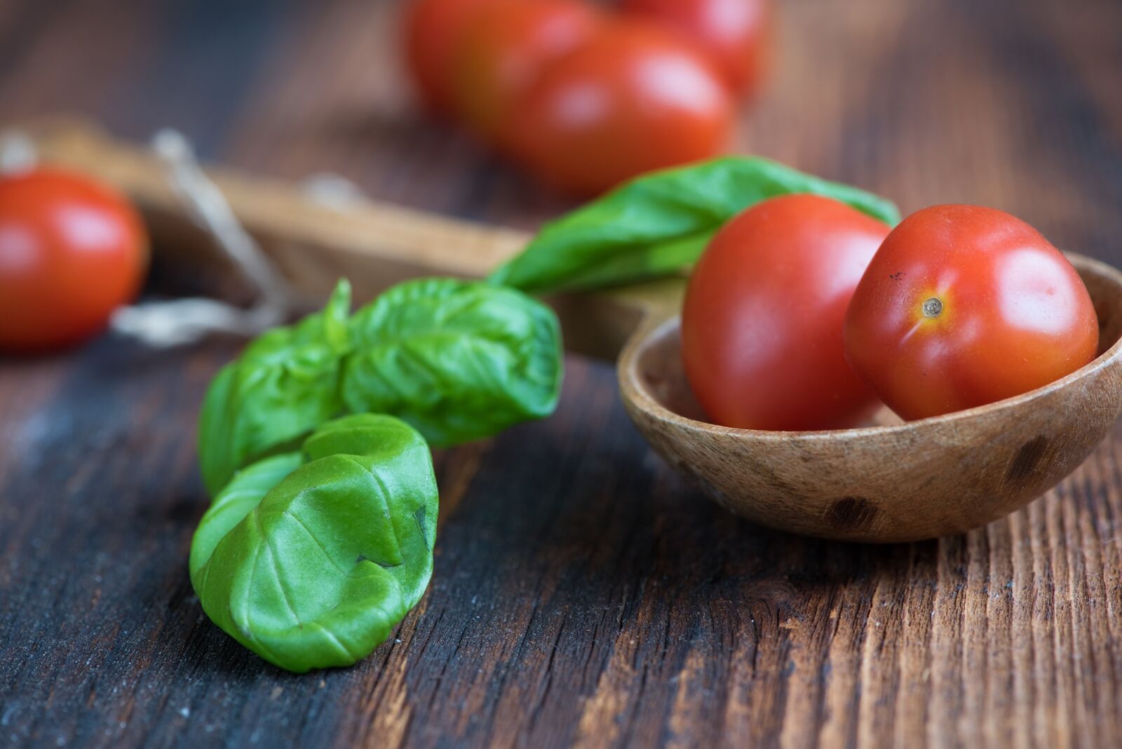Nikon D750 sample photo. Tomatoes, small tomatoes, red photography